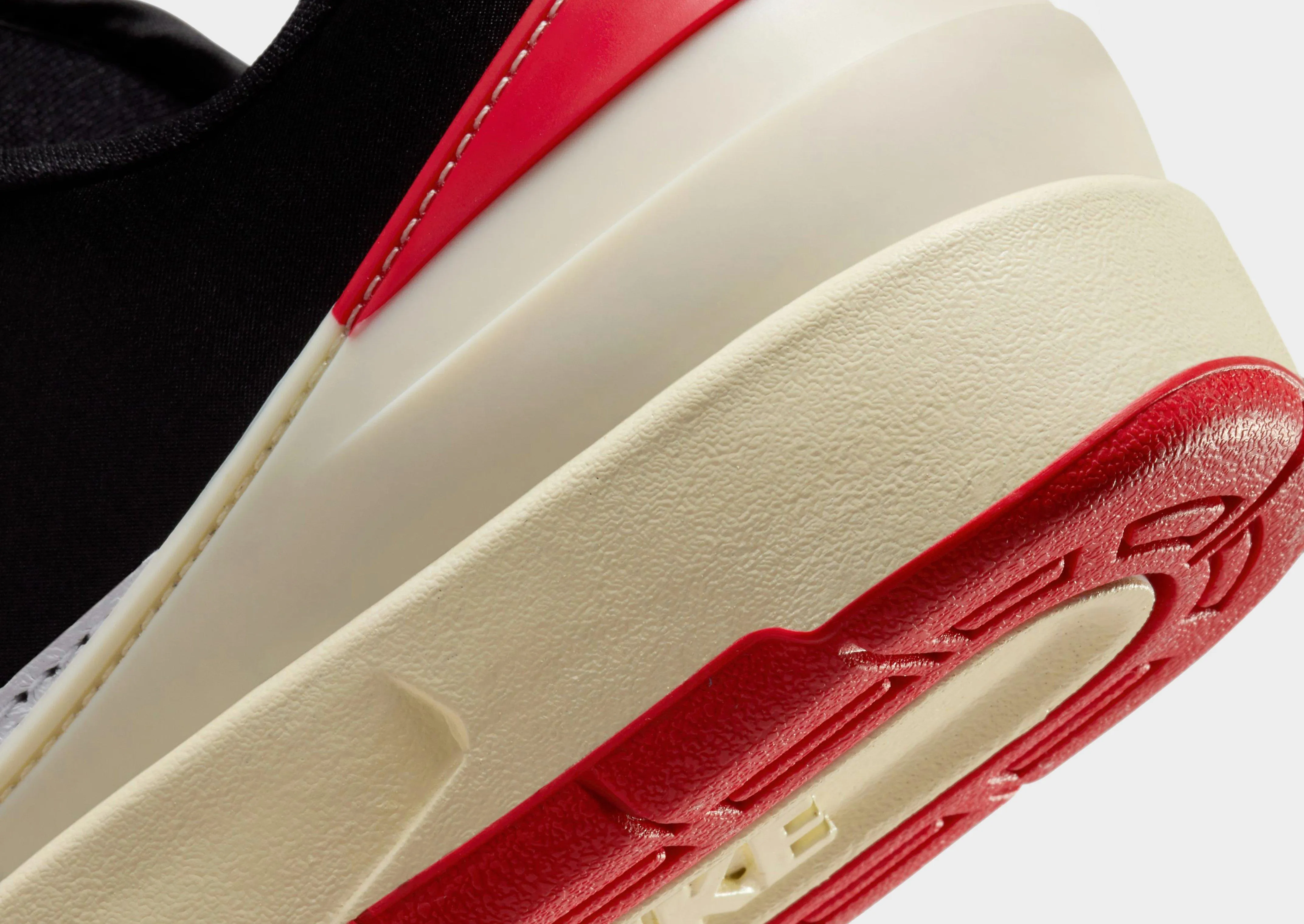 Air 2 Retro Low Women's BreathableMesh Sculpted stability