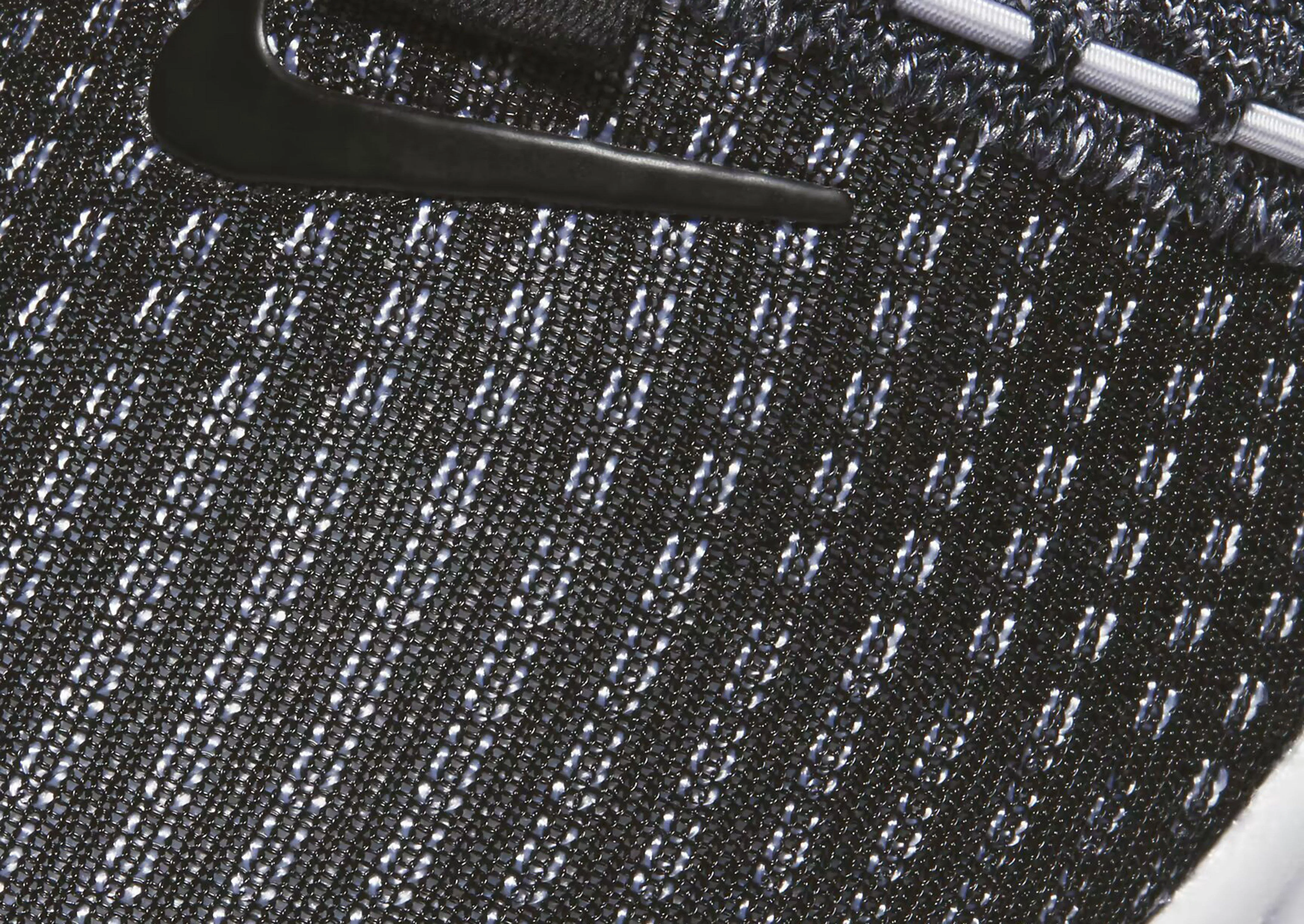 React Phantom Run Flyknit Women's Walk Comfortably Rainy Day