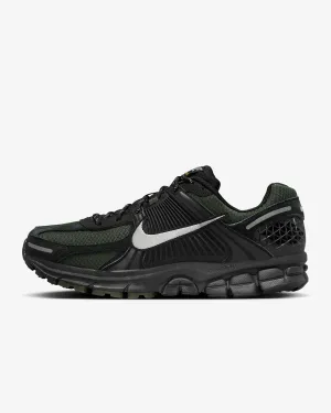 No Rub Sporty Look NIKE ZOOM VOMERO 5 MENS SNEAKERS- HV2527-001