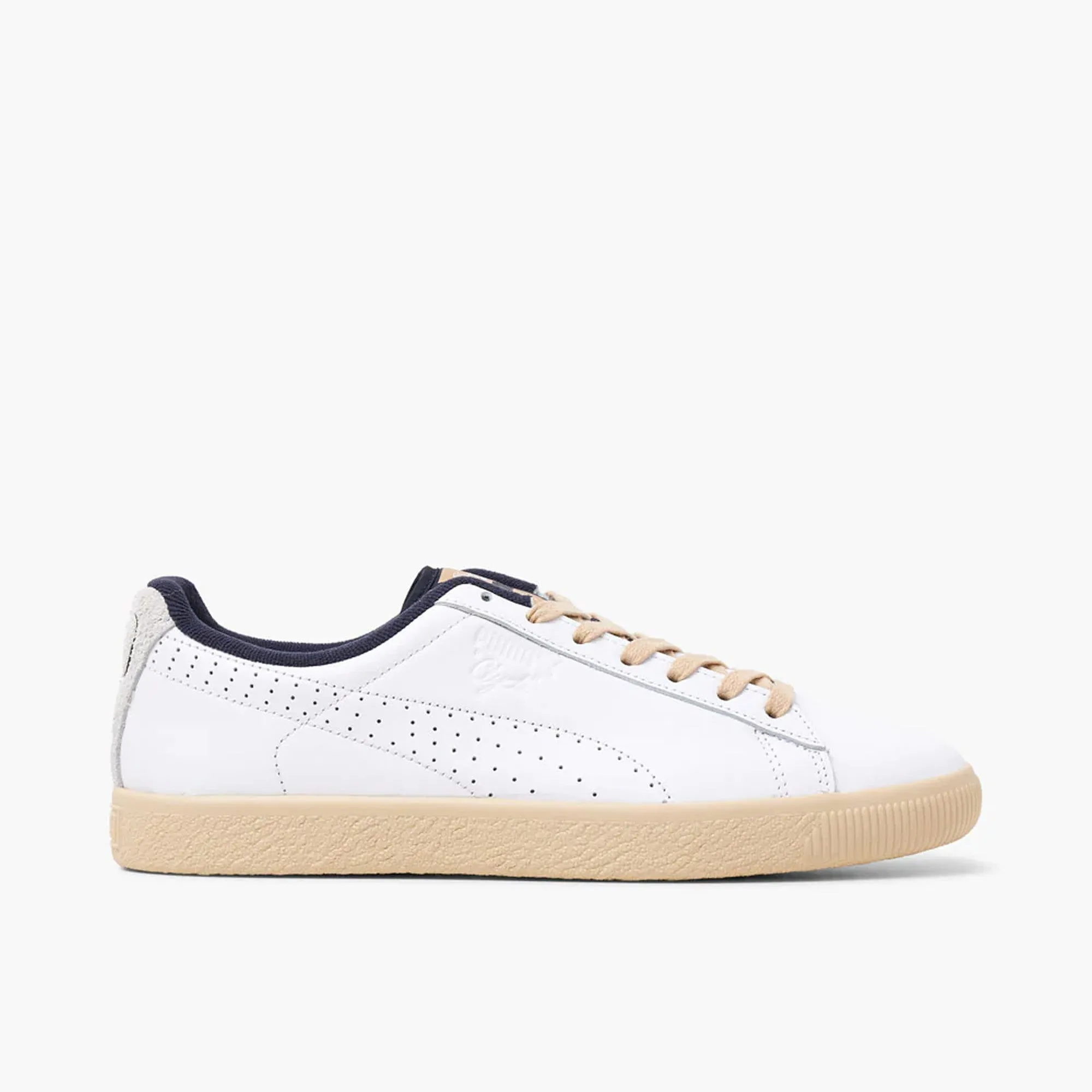 Stylish Touch Day To Night Puma Clyde Baseline / White