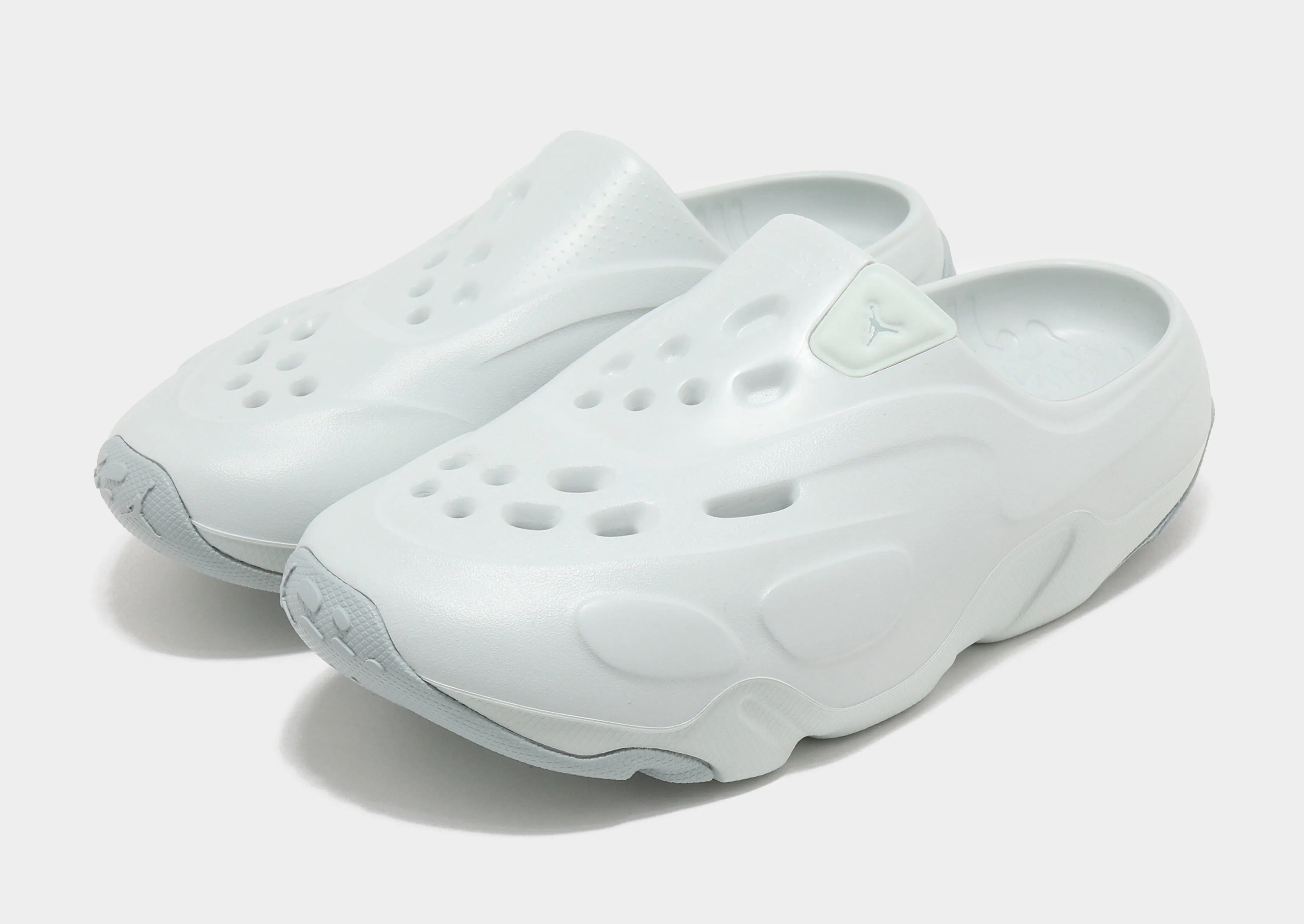 Versatile Silhouette Roam Slides