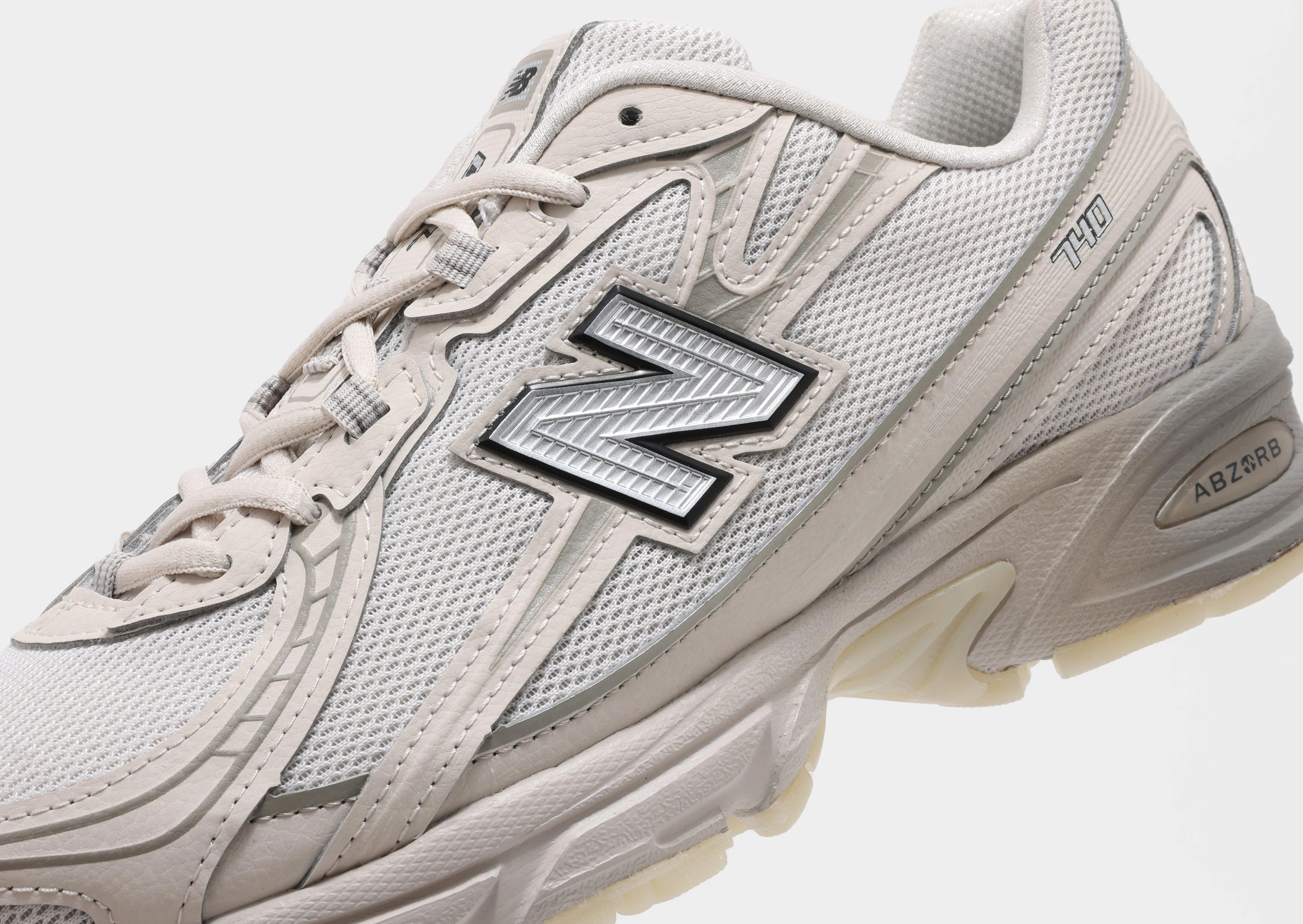 running on uphill shoes 740