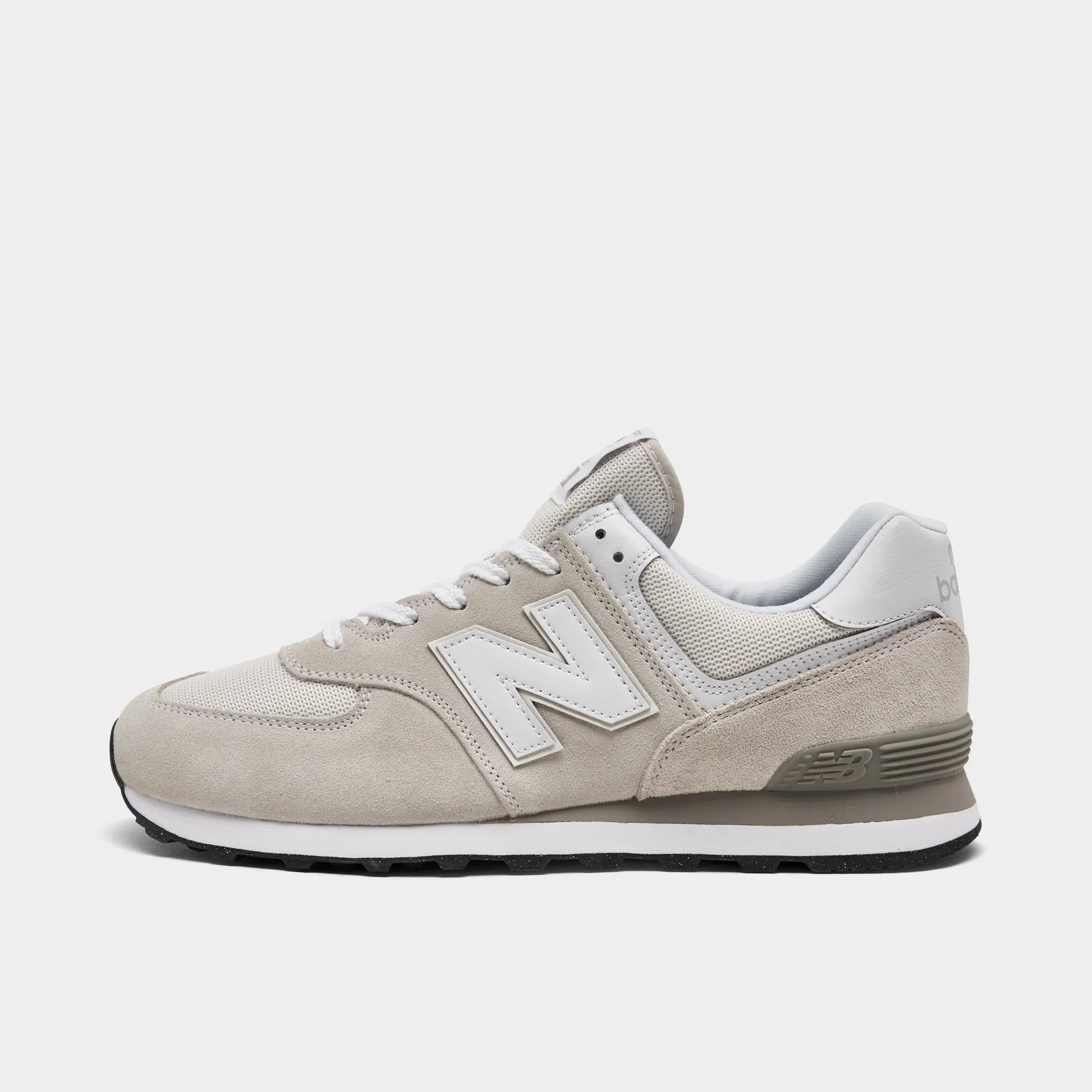 running during sunrise cold weather running shoes New Balance ML574EVW Nimbus Cloud / White