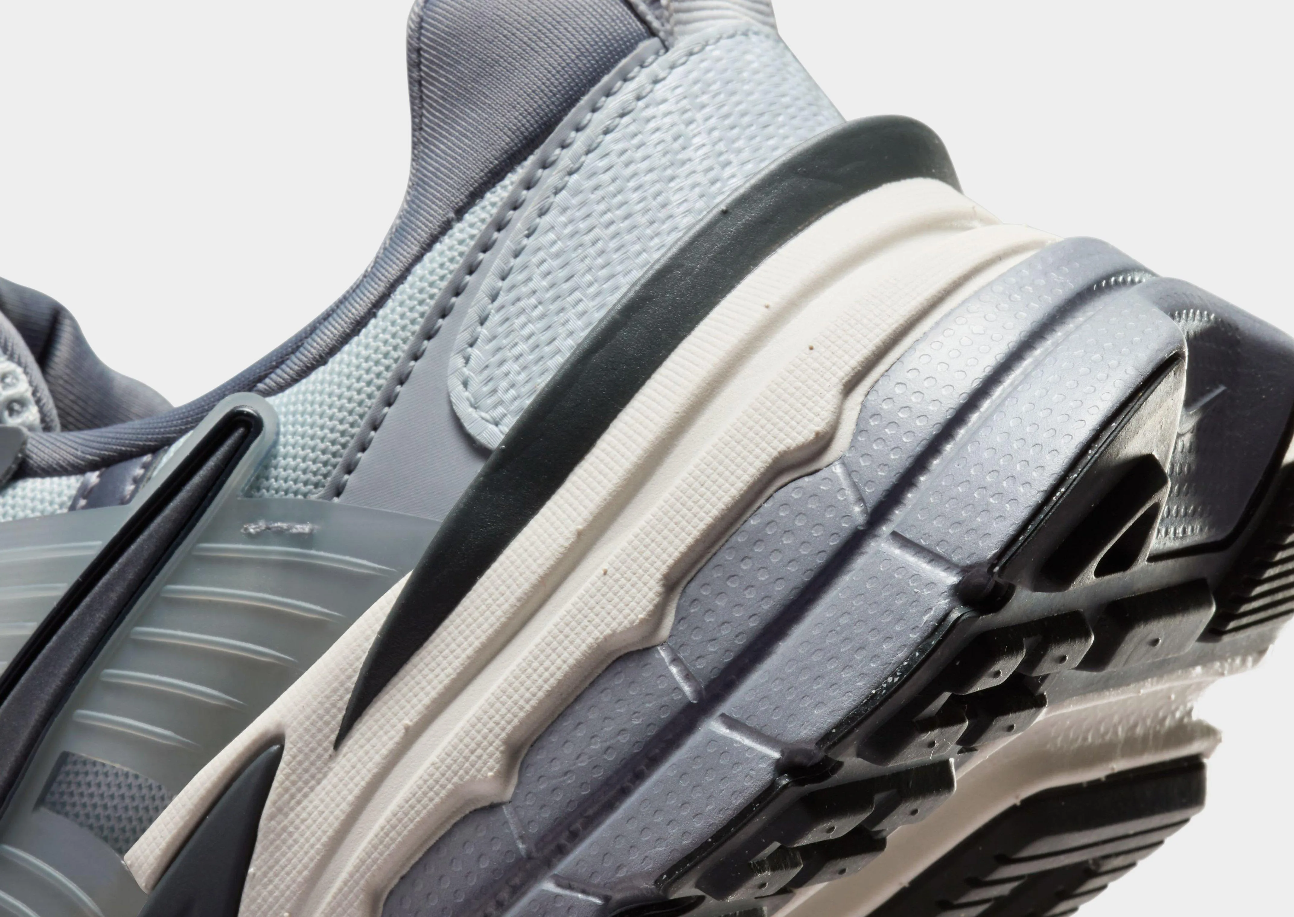 V2K Run Handcrafted Stitching