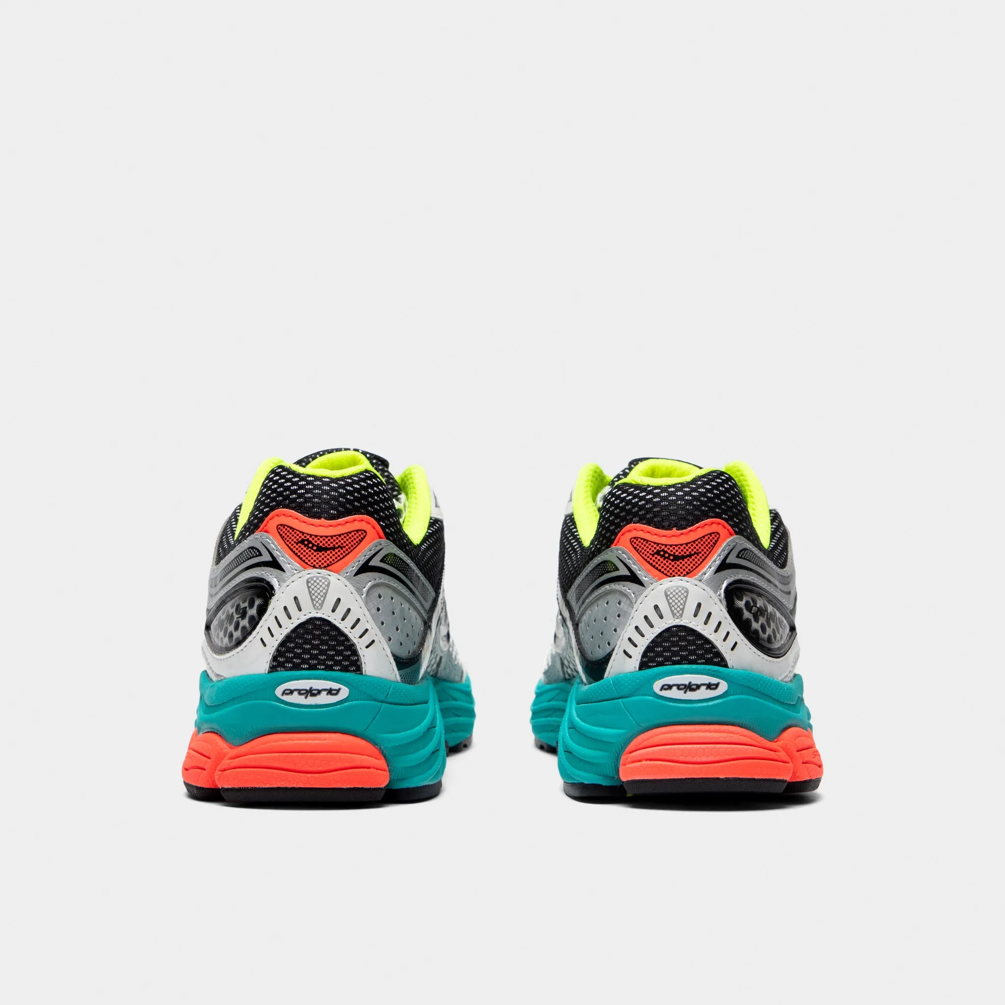 single - colored triangular - design shoes Saucony ProGrid Omni 9 Silver / Multi