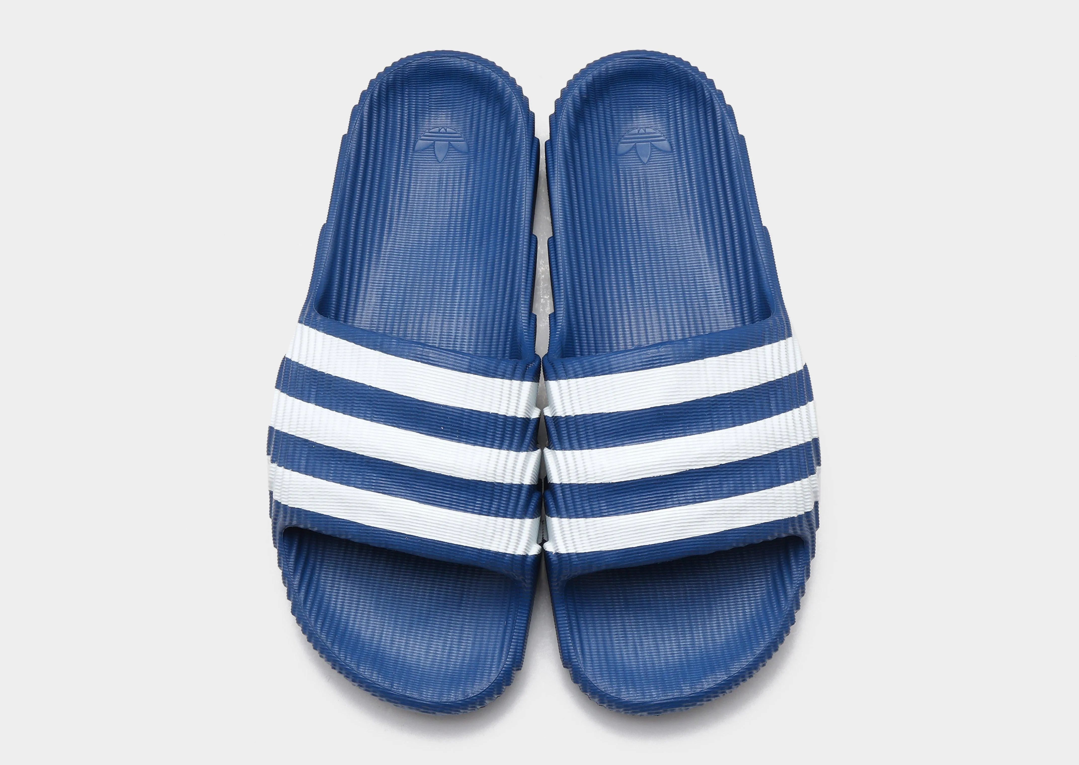 Basic Form On Foot Adilette 22 Slides