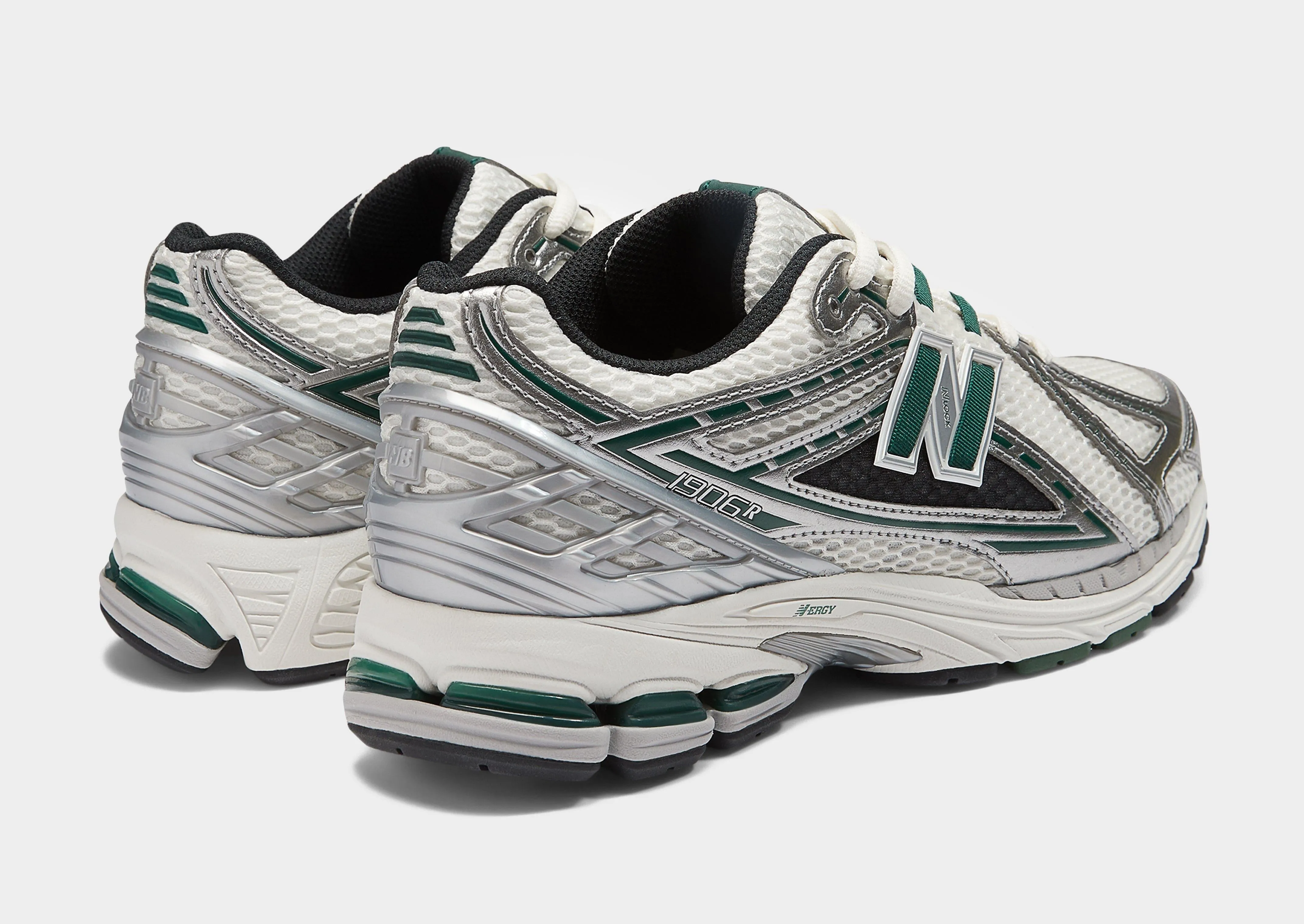1906R Women's EasyClean Wind - resistant