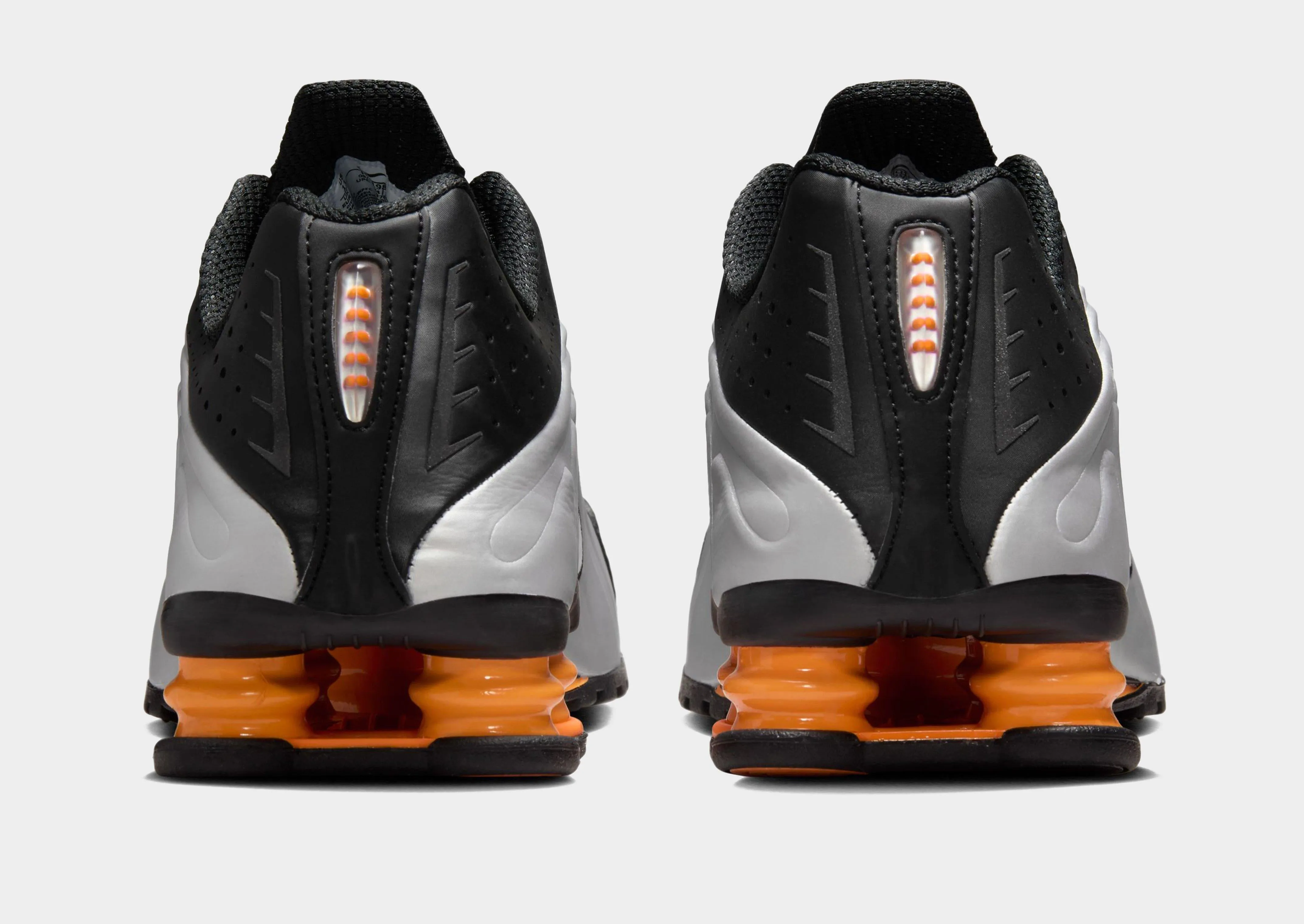 Reinforced Heel Counter Shox R4