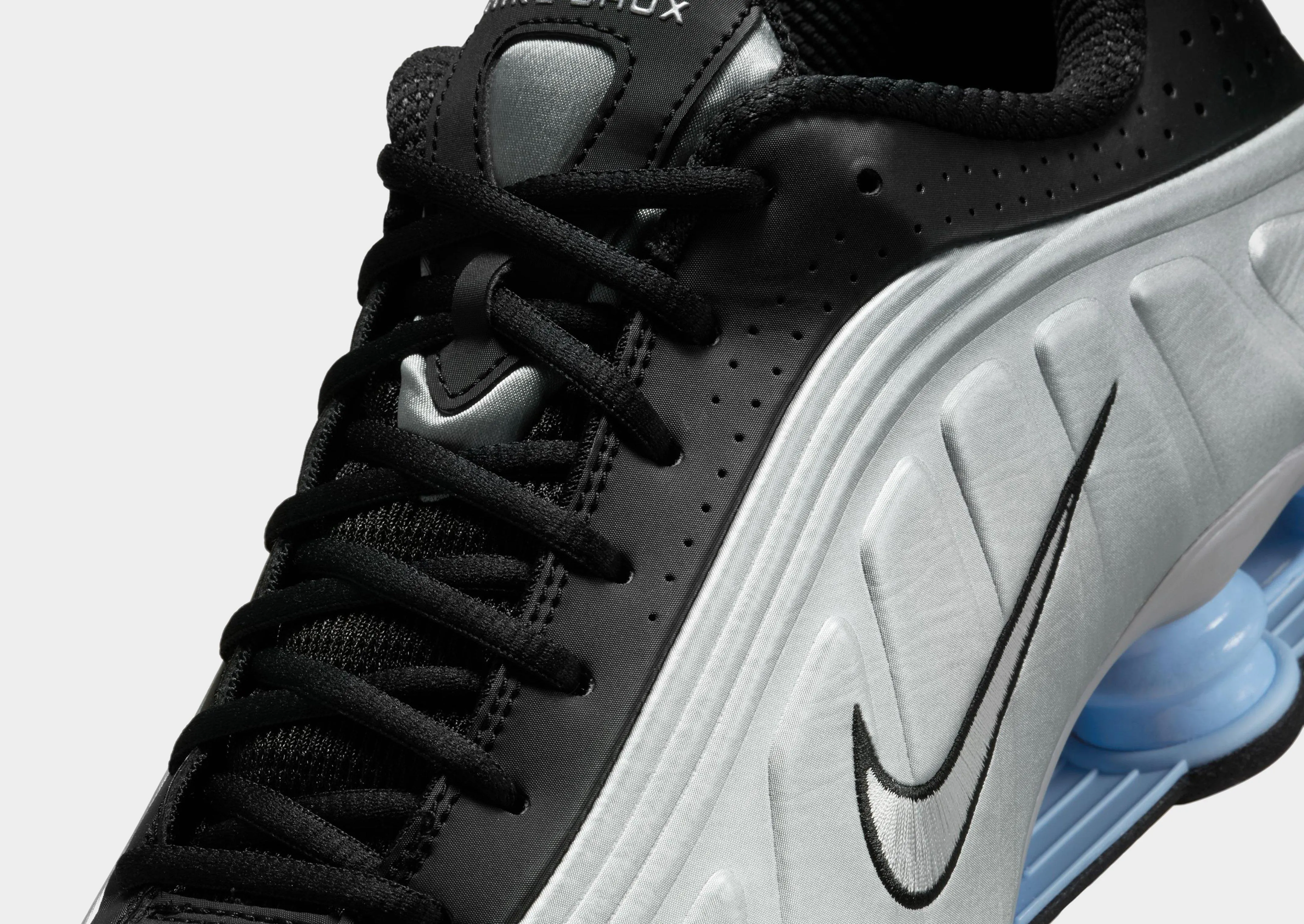 Sleek Finish Shox R4