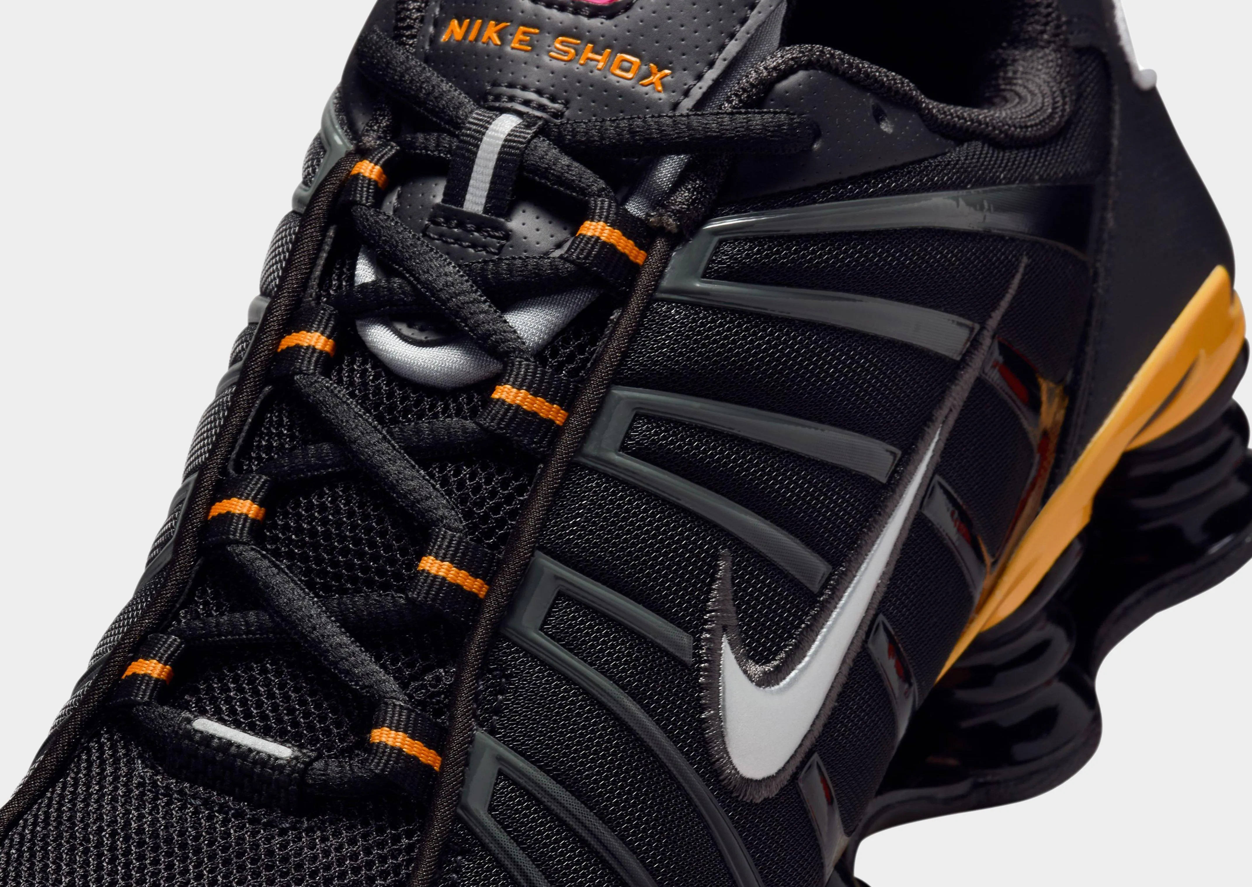 Tear Resistant Mesh Flexible Tread Pattern Shox TL