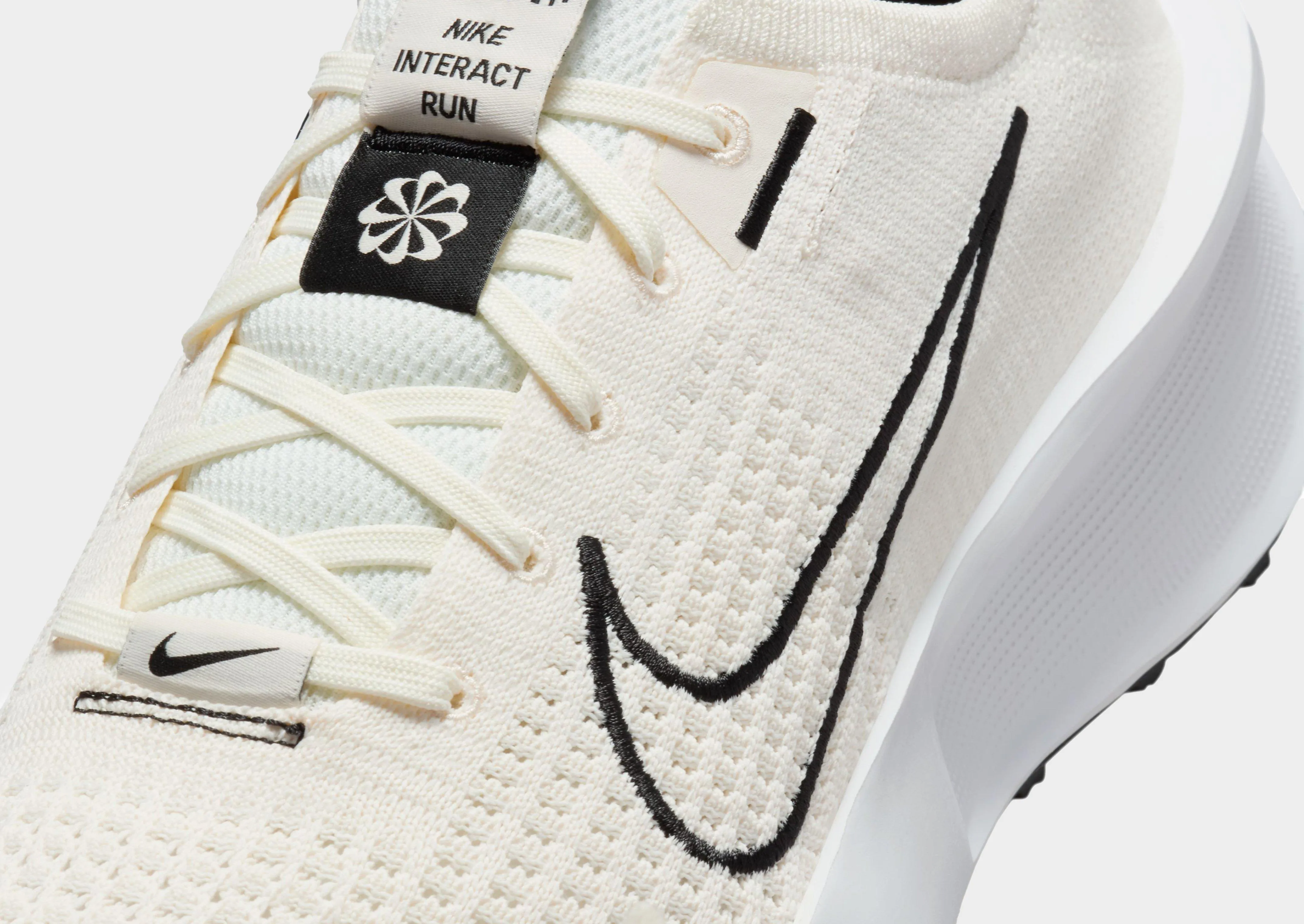 Interact Run Essential Fit LaceUp