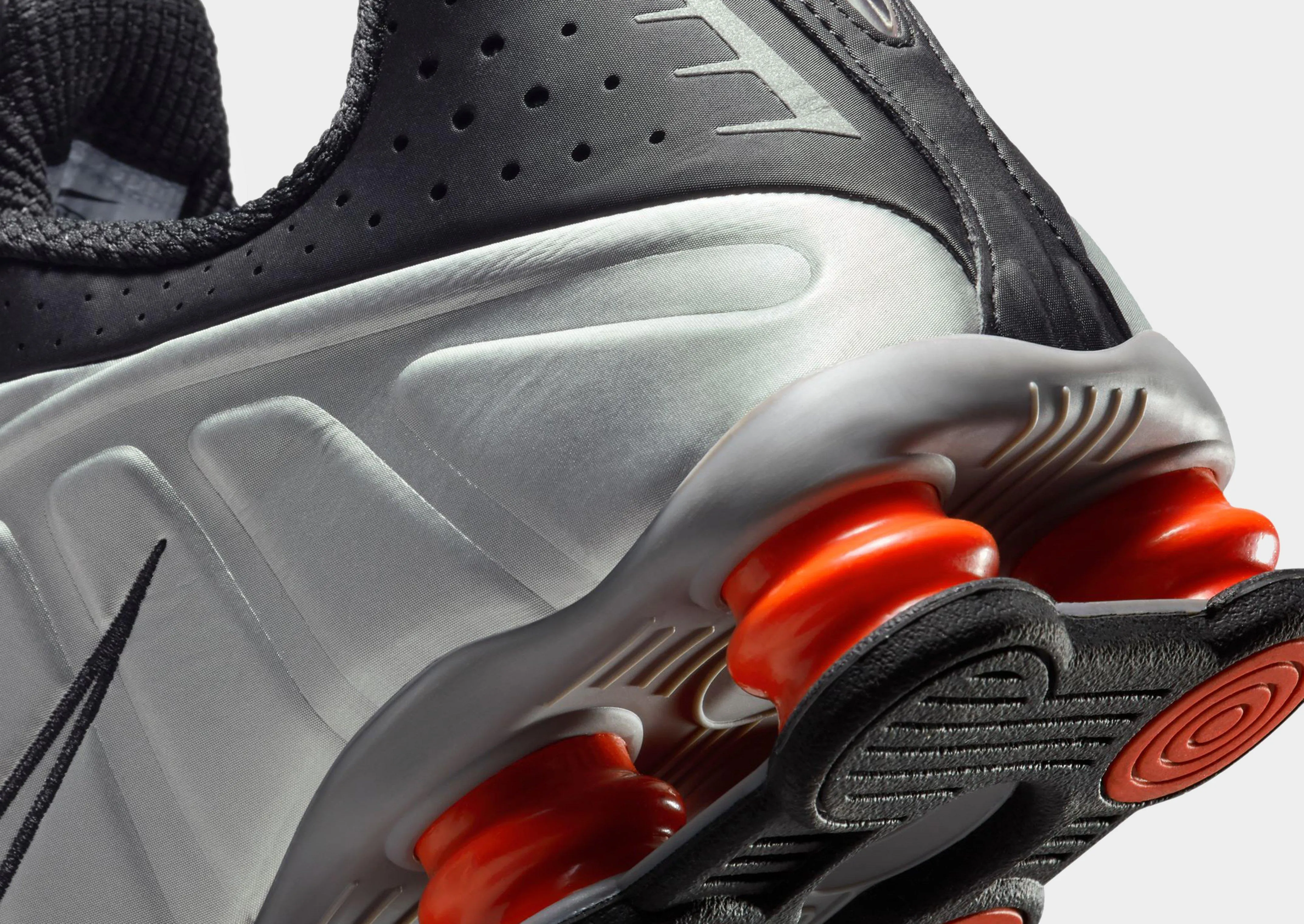 Shox R4 Slip On