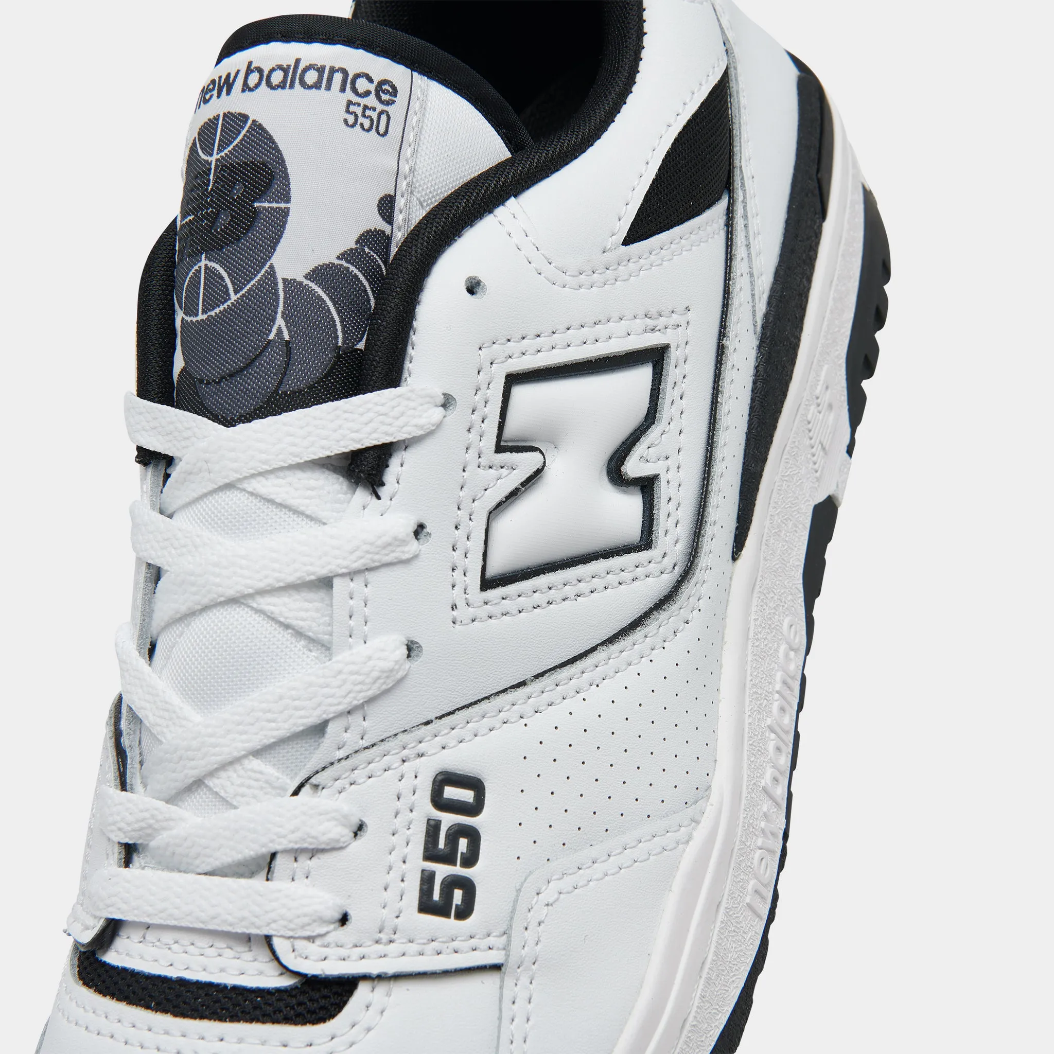 Endurance Cushion Flat Sole New Balance BB550HA1 White / Black