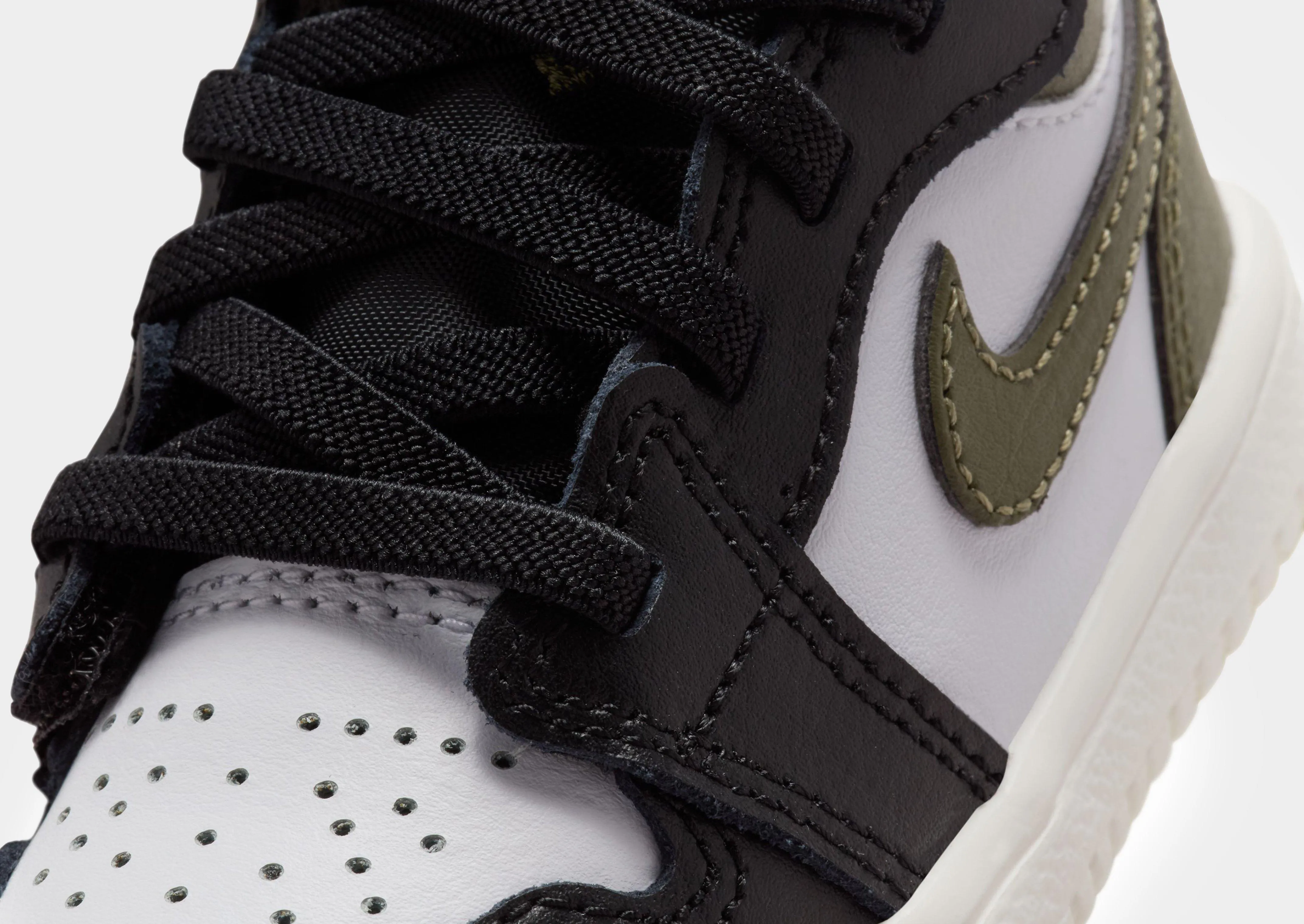 1 Low Alt Infant's High-Traction Sole Multidirectional Flex