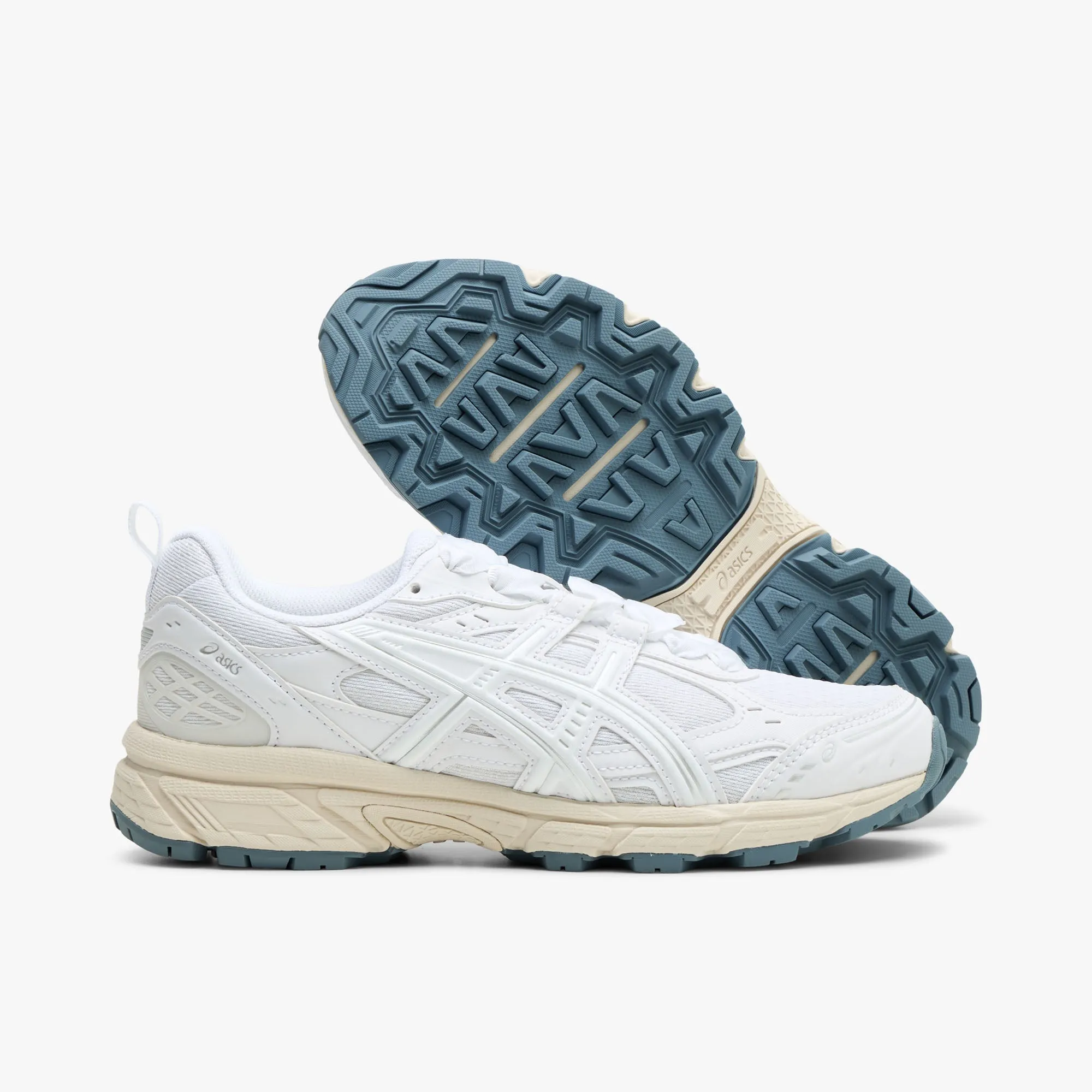 running in a salt flat area shoes Endurance Boost Asics Gel-Nunobiki White / Pure Silver