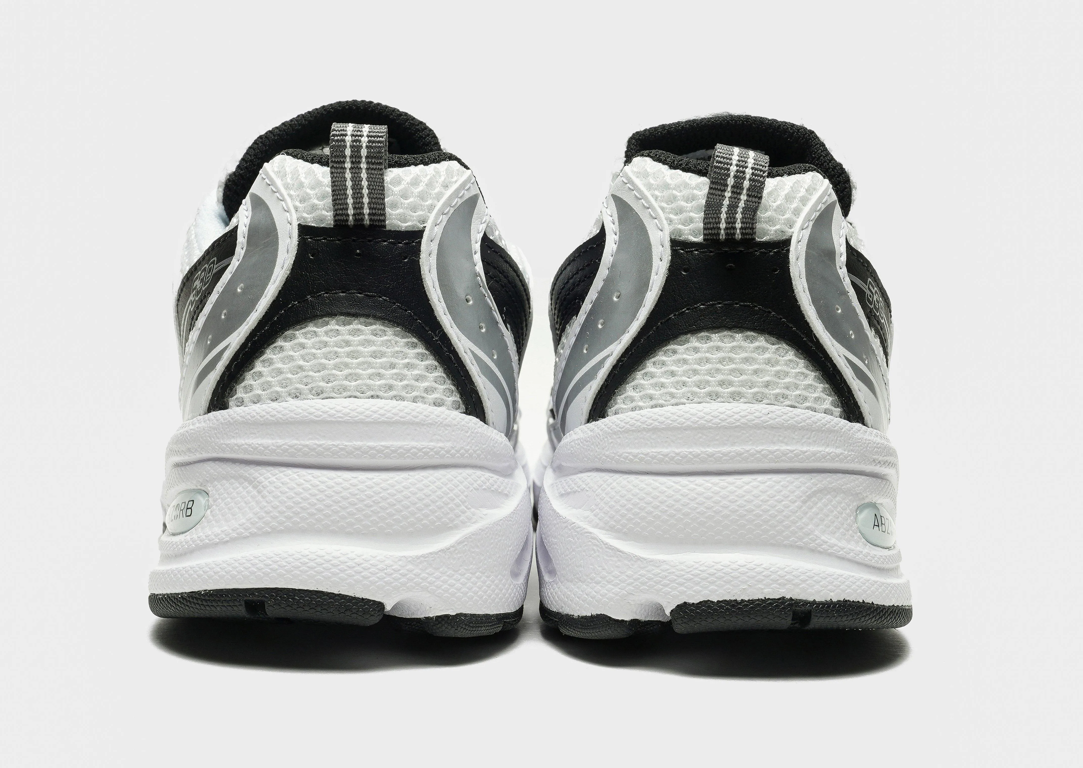 530 Junior's running in a lake area shoes leg strength