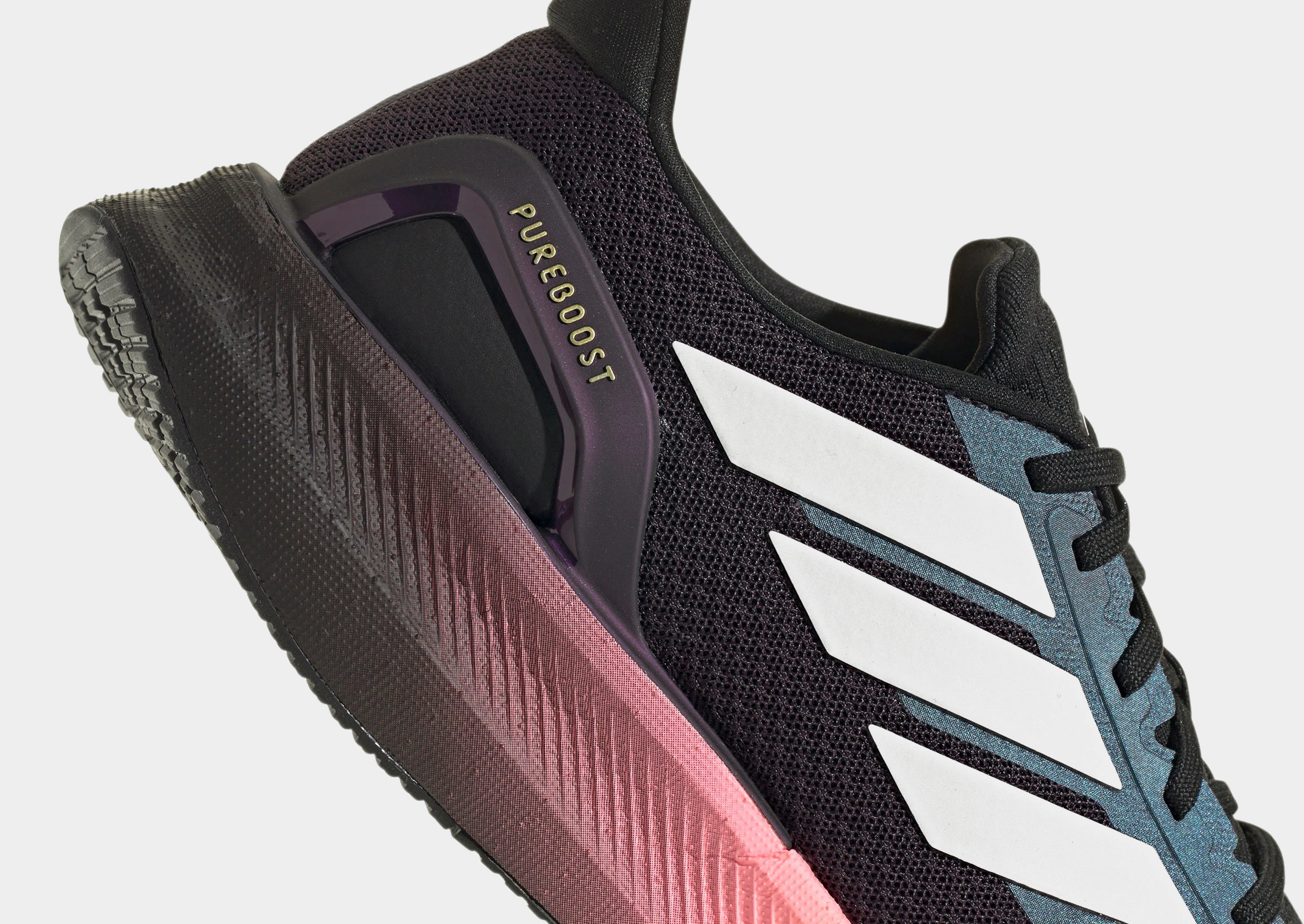 Wrinkle Resistant Outdoor Ease Pureboost 5