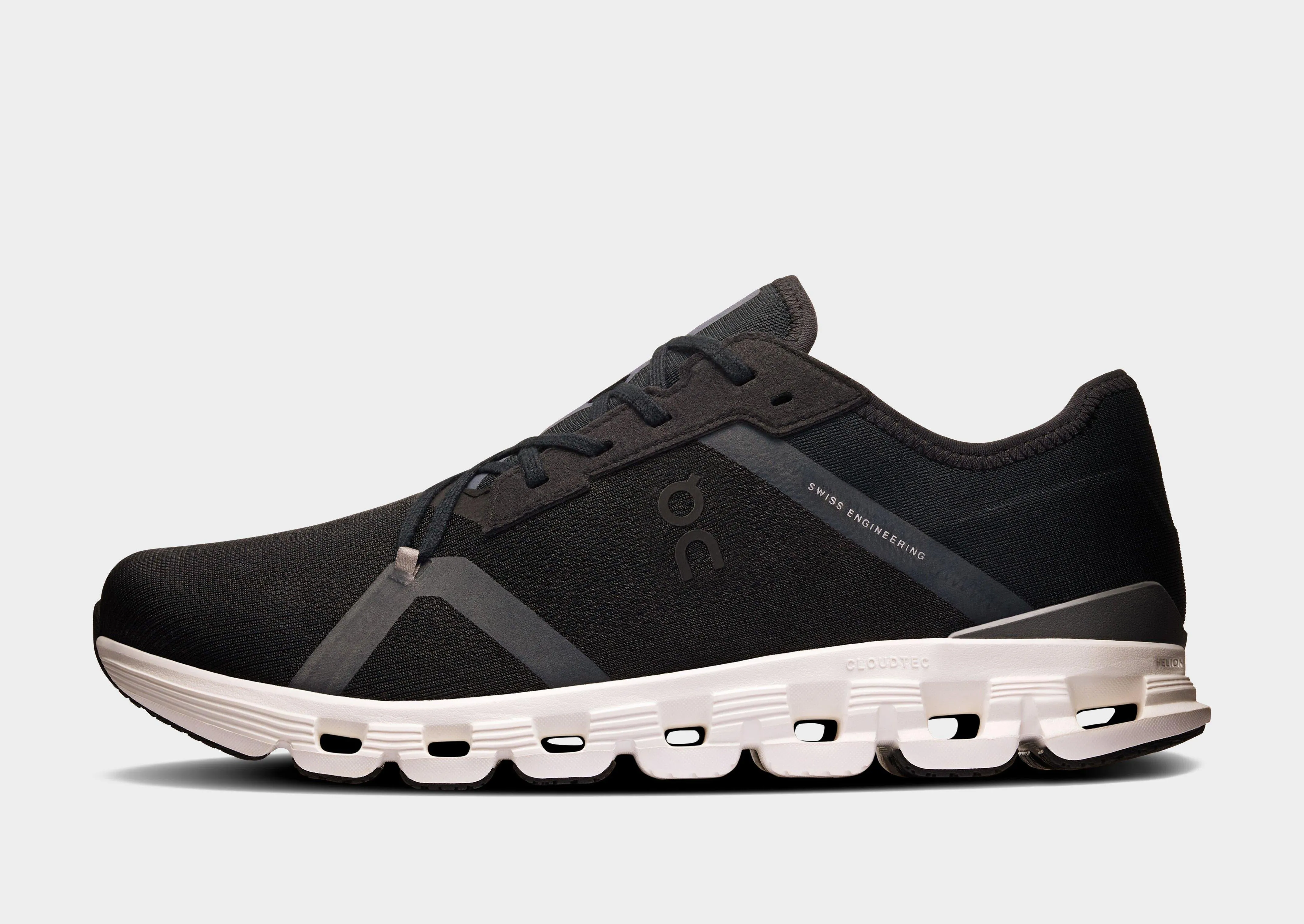 Cloud X 4 wind - resistant running shoes running in a steppe area shoes
