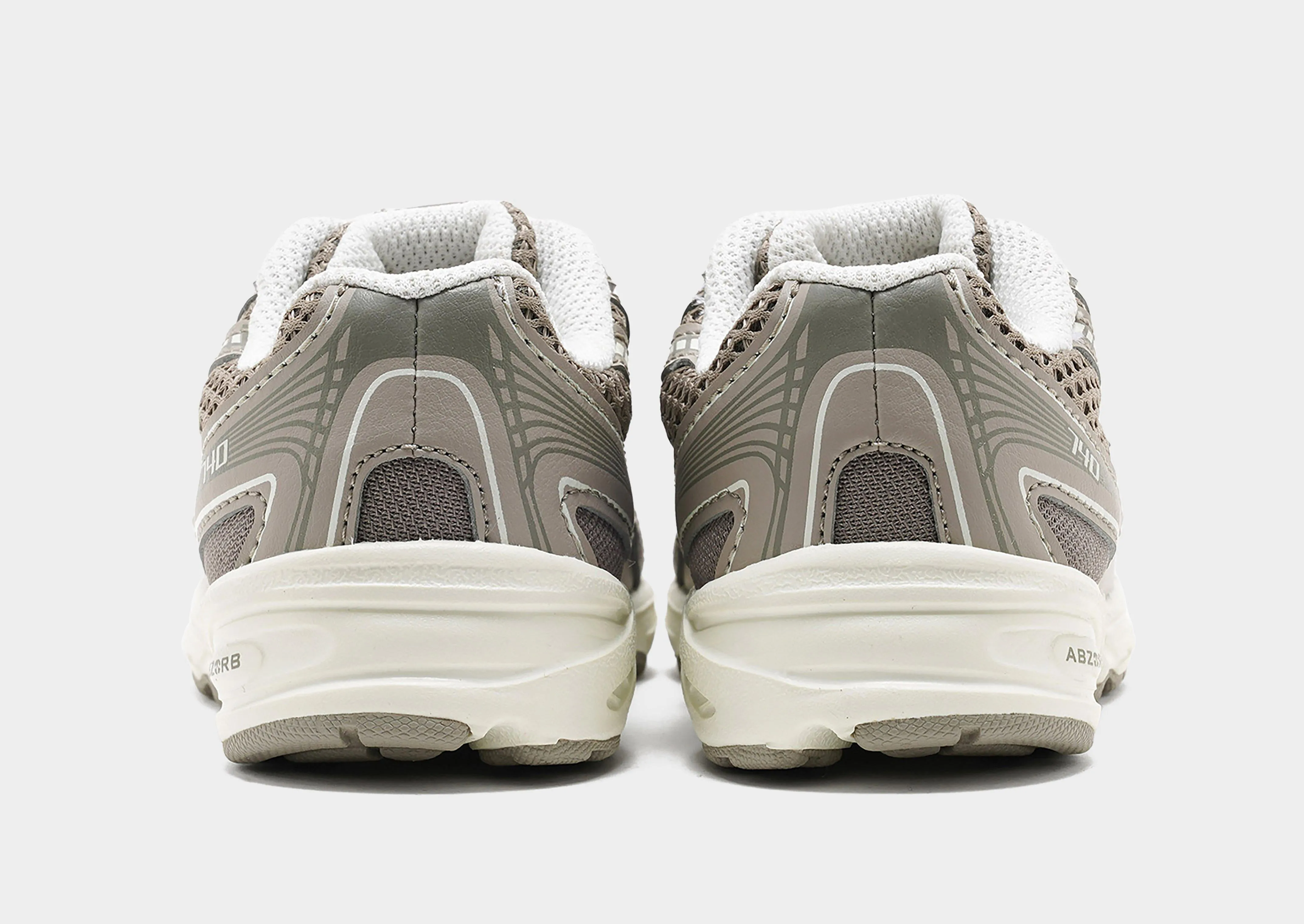 740 Children's traction - grip - feature shoes