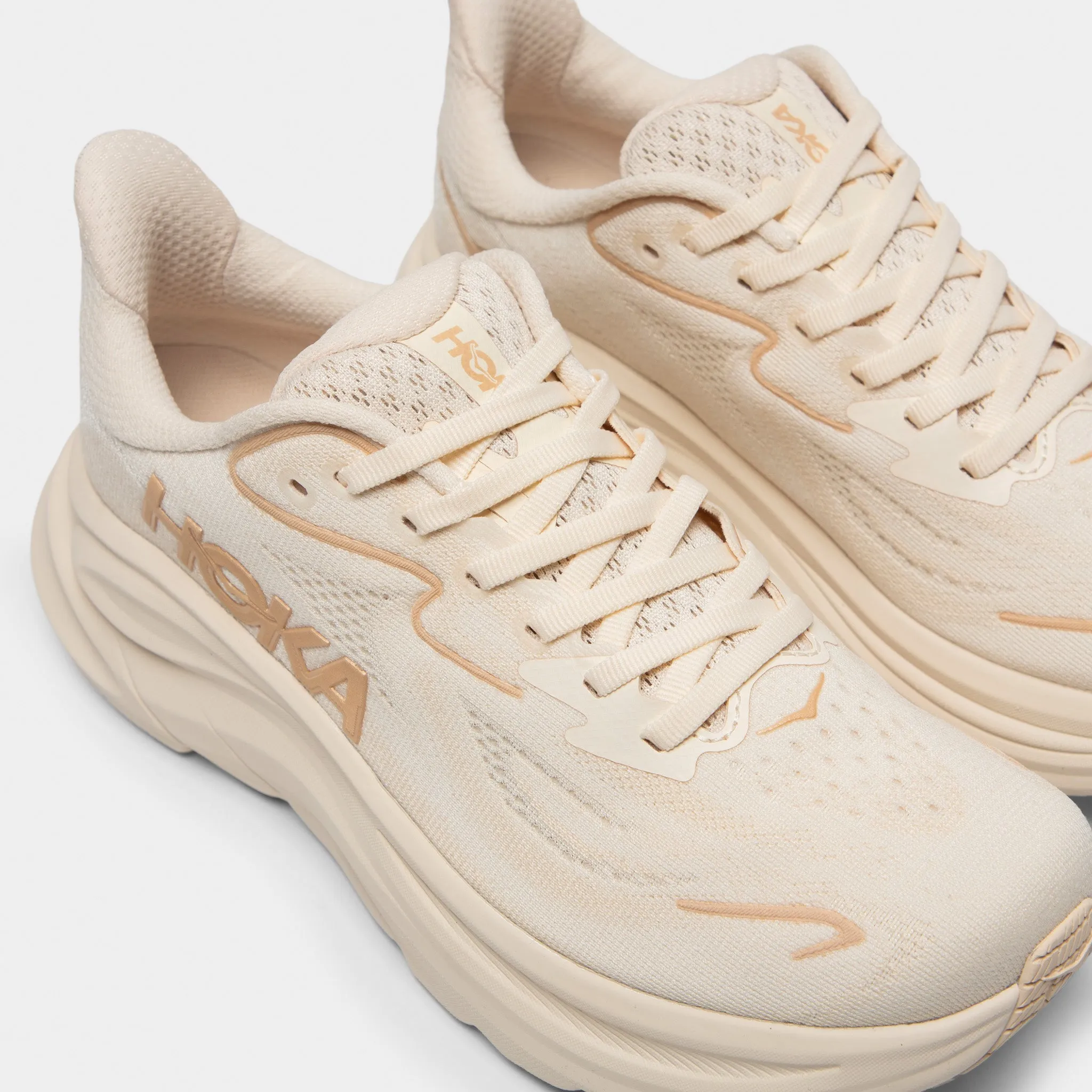 Hoka Women's Clifton 10 Vanilla / Birch daily wearers water - resistant running option