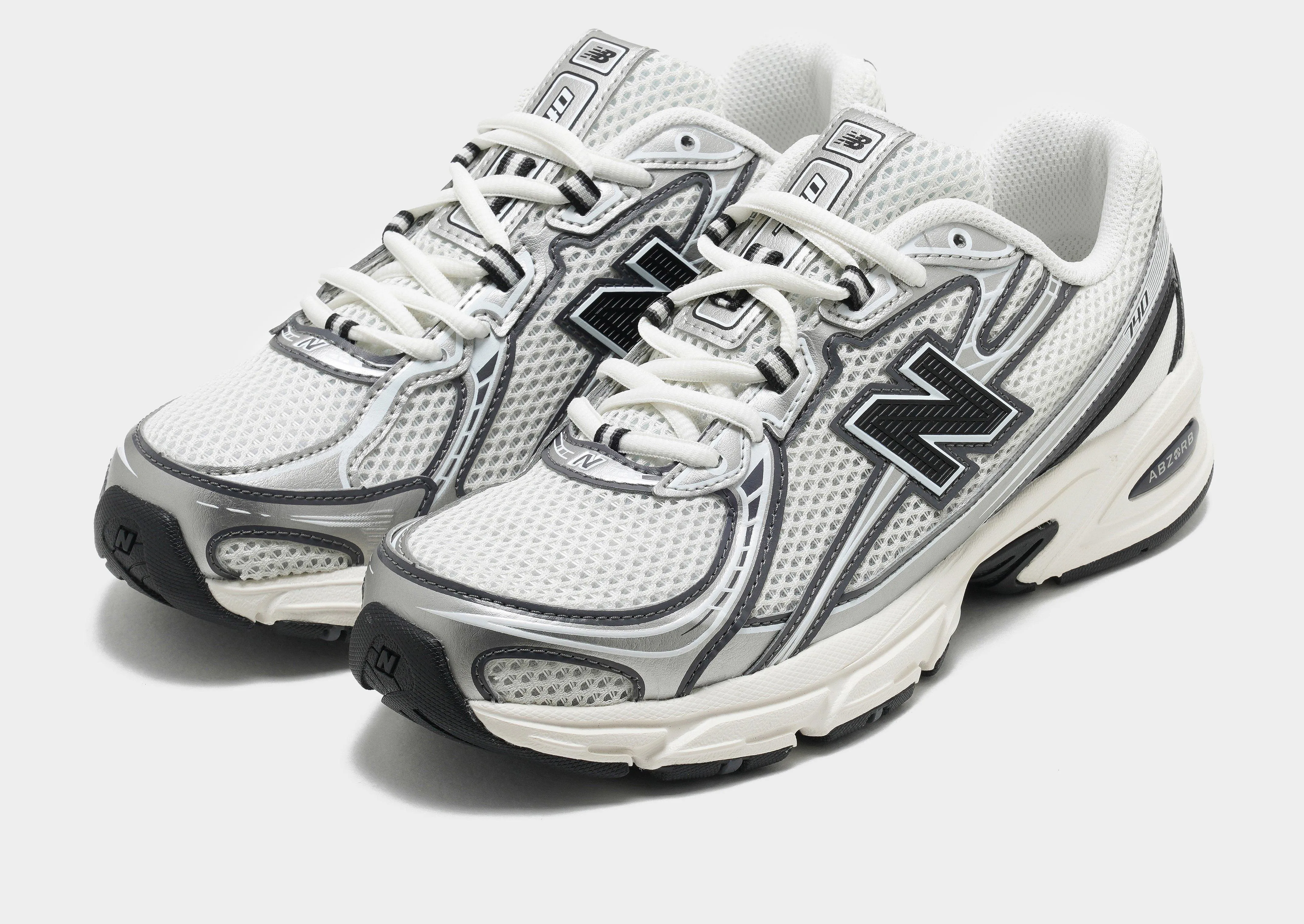 moderate - performance specification shoes 740 Women's