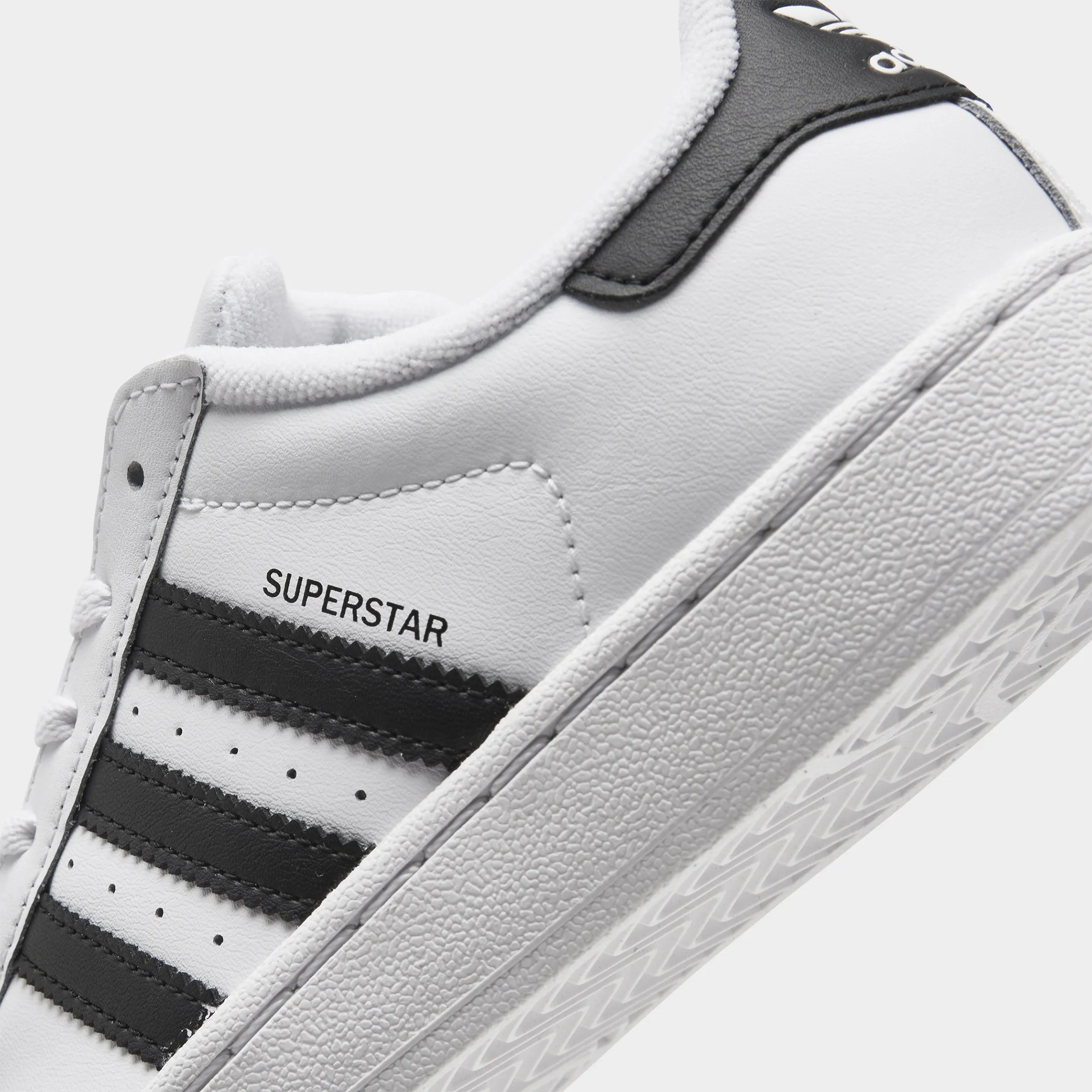 indoor shoes Cushioned Heel Area adidas Children's Superstar 2 Footwear White / Core Black