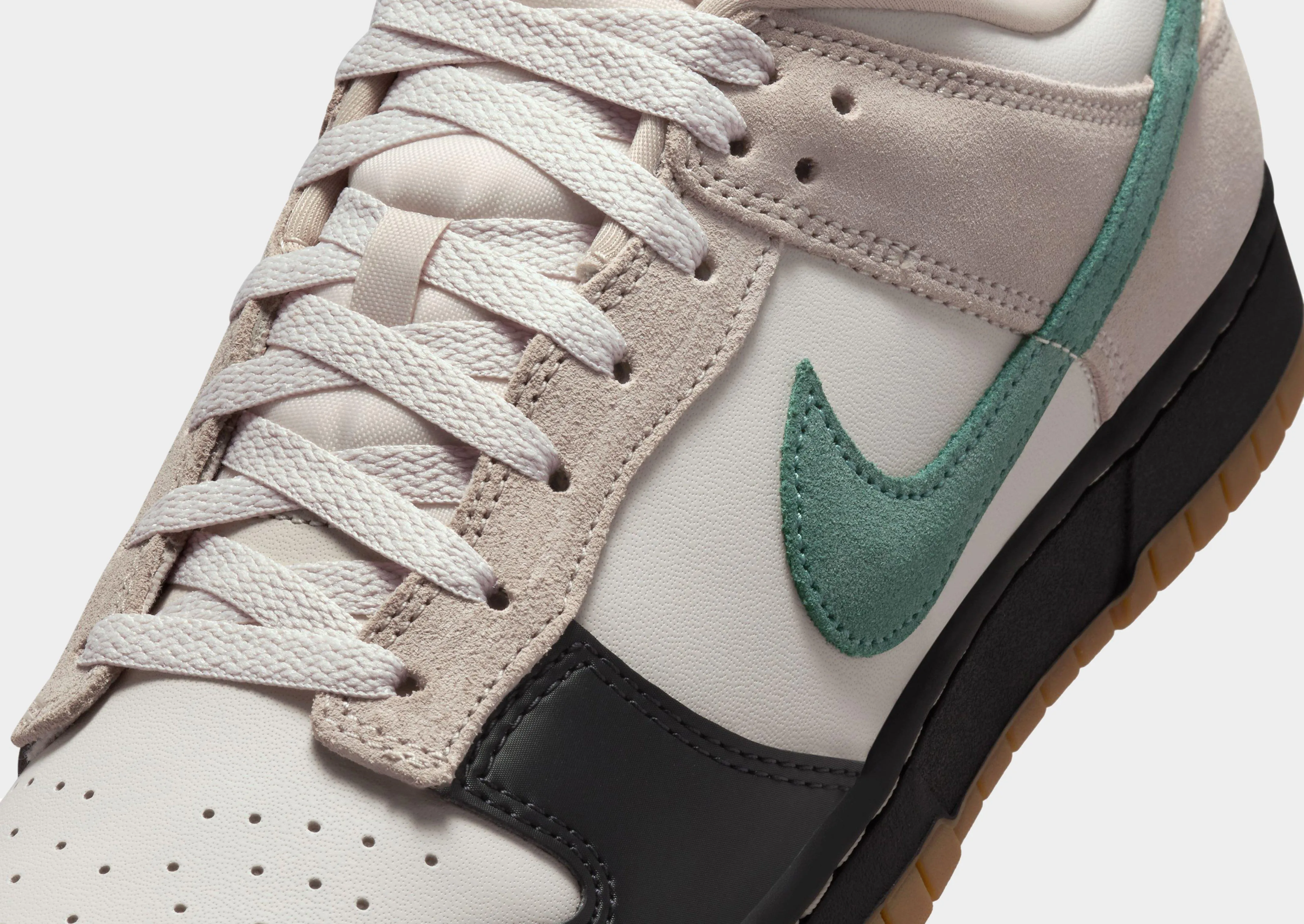 Cushioned performance Full Motion Dunk Low