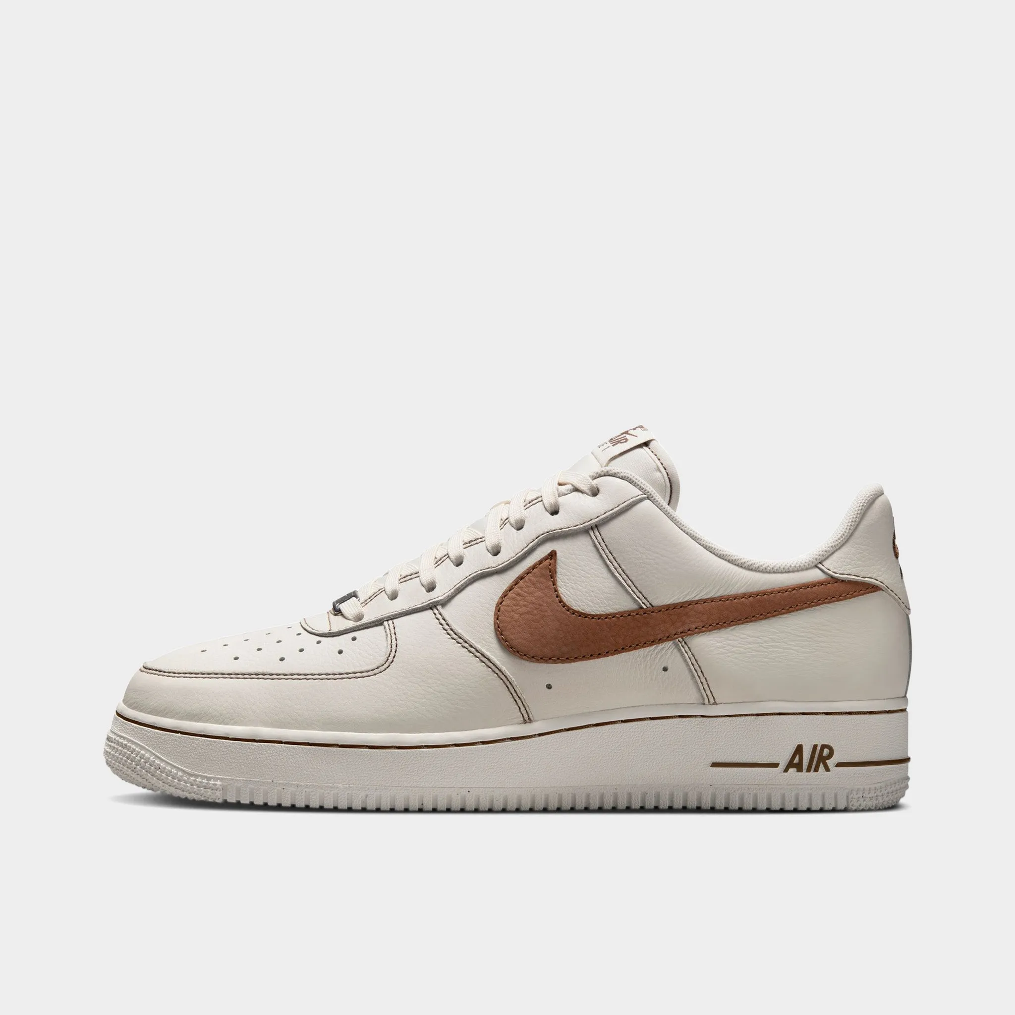 Seamless Toe Cage Nike Air Force 1 '07 LV8 Ivory / Saddle Brown