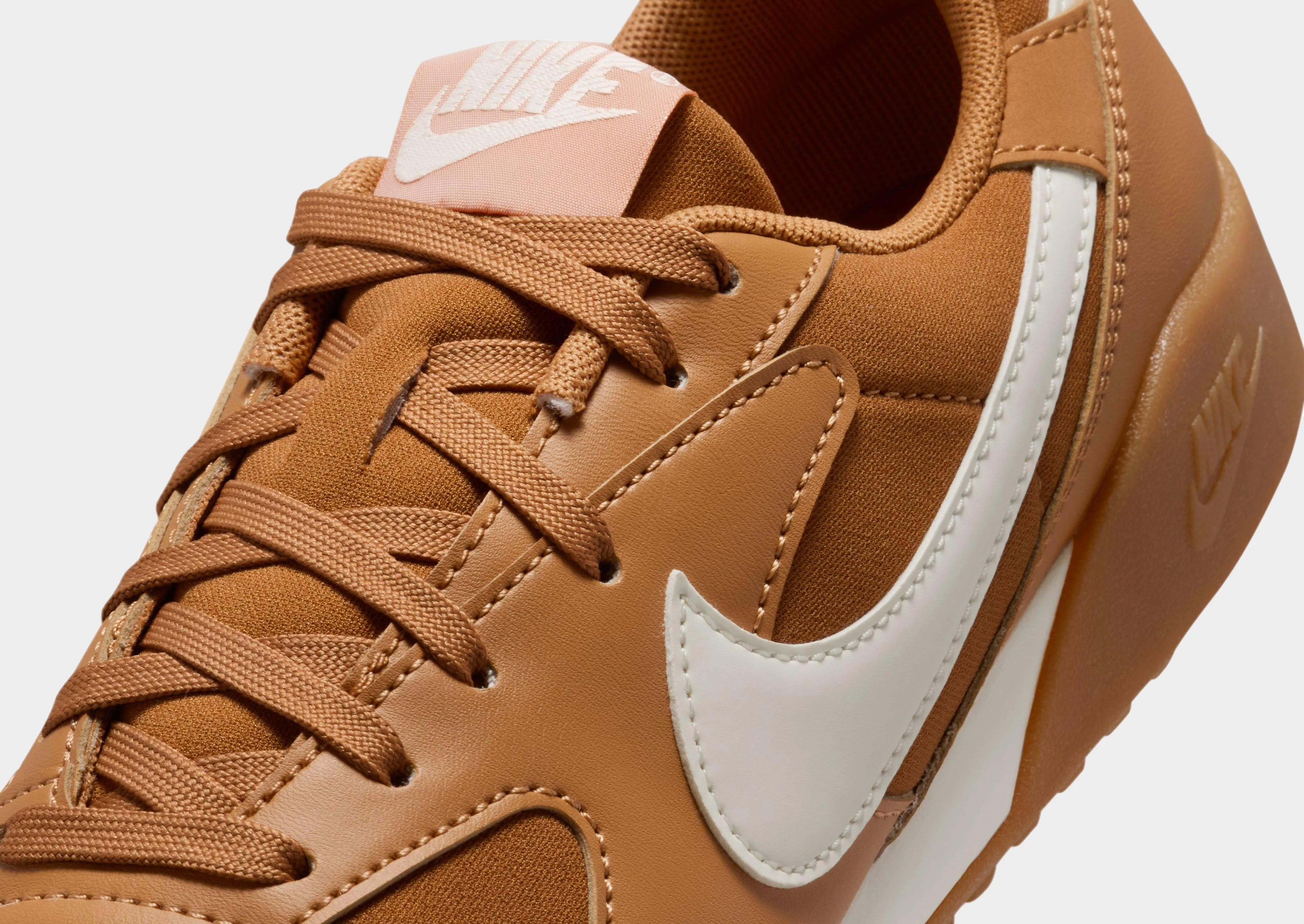 Sneaker Exchanges Distinctive materials Terra Manta Women's