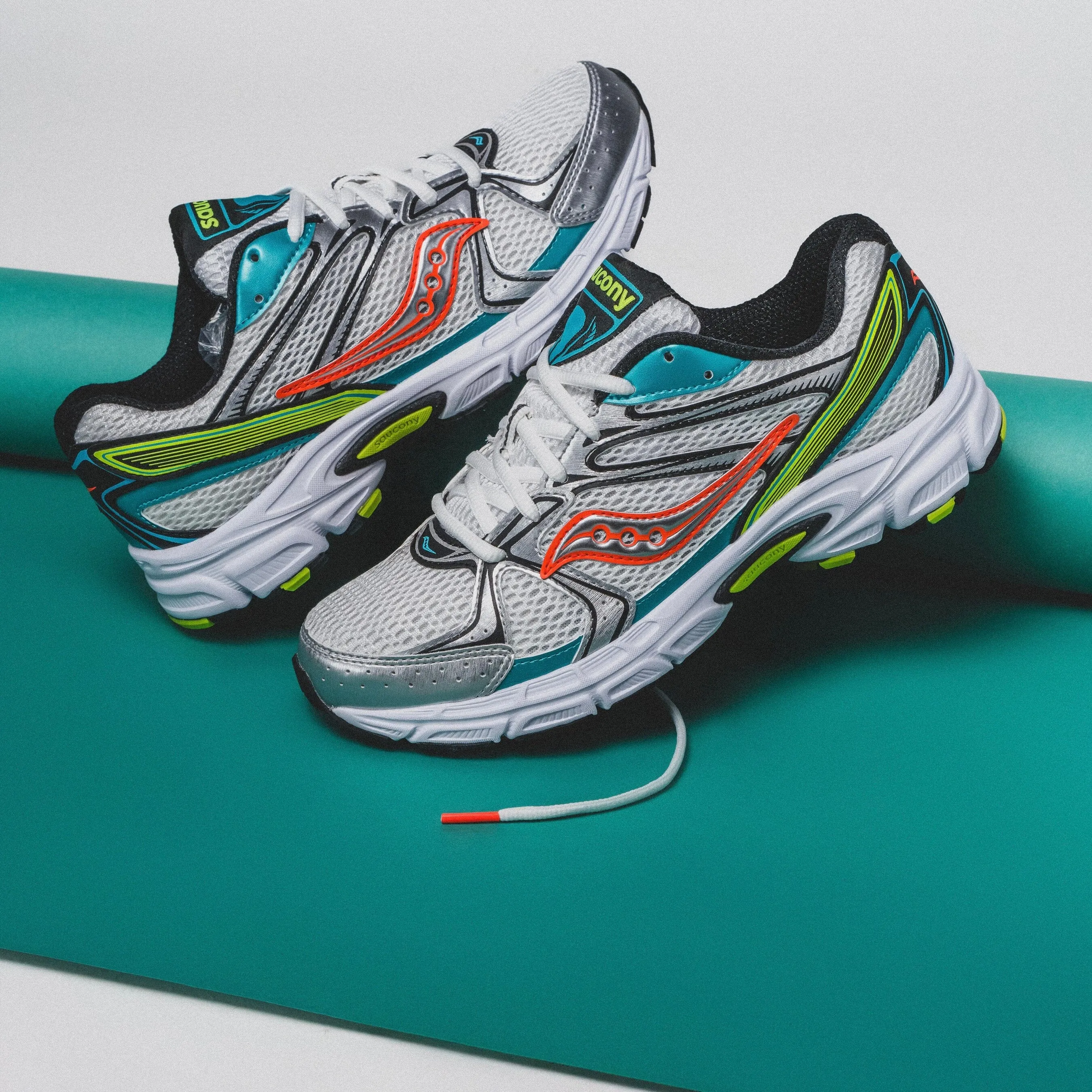 warm weather Hydrophobic Fabric MENS Saucony |Ride Millennium (White/Mutant)