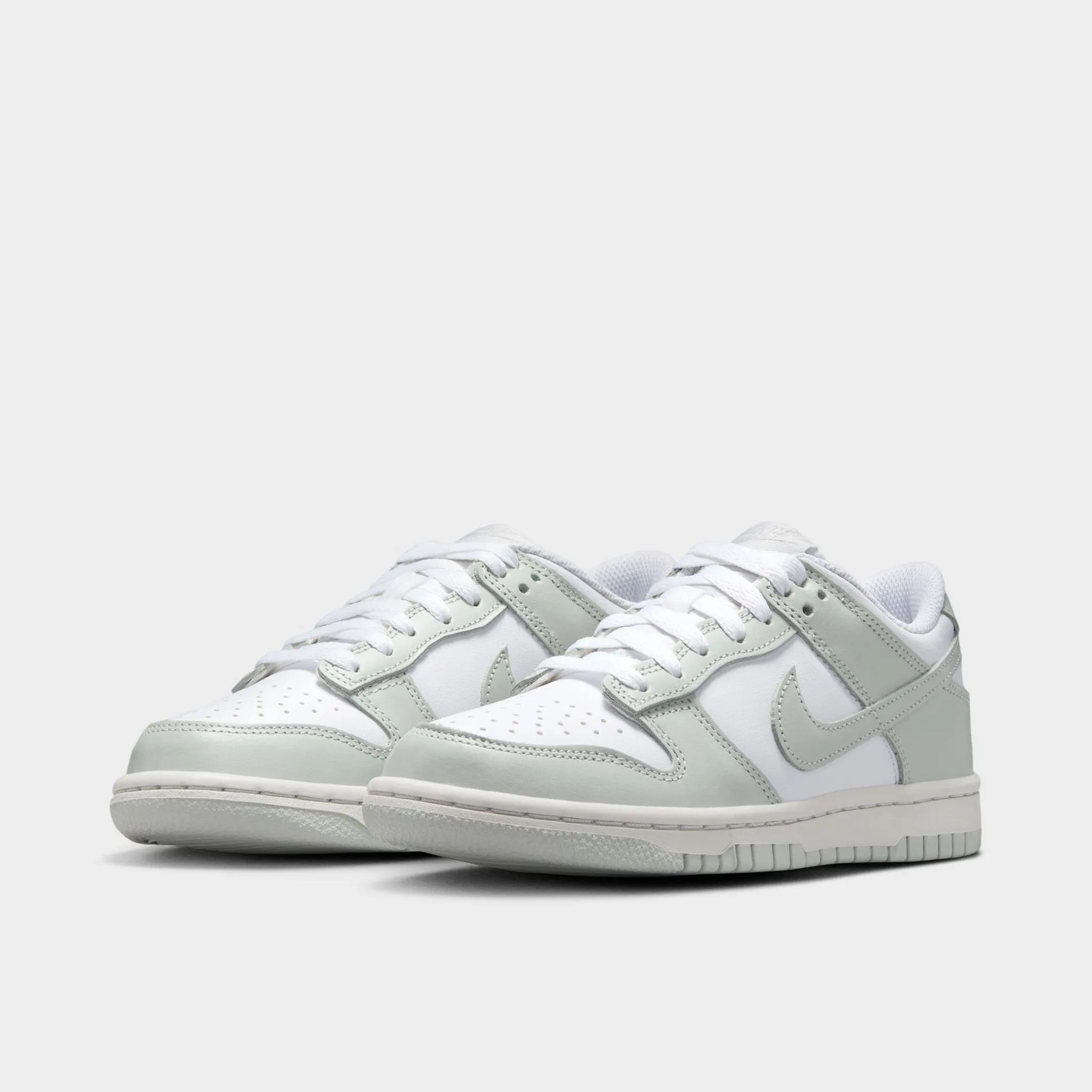 Nike Dunk Low GS White / Light Silver - Photon Dust All Day Comfort Technology Dynamic Motion Control