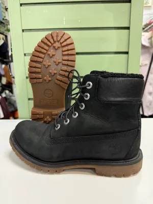Comfort Lining Urban Commute Timberland Sherpa Lined Boots (Womens 8)