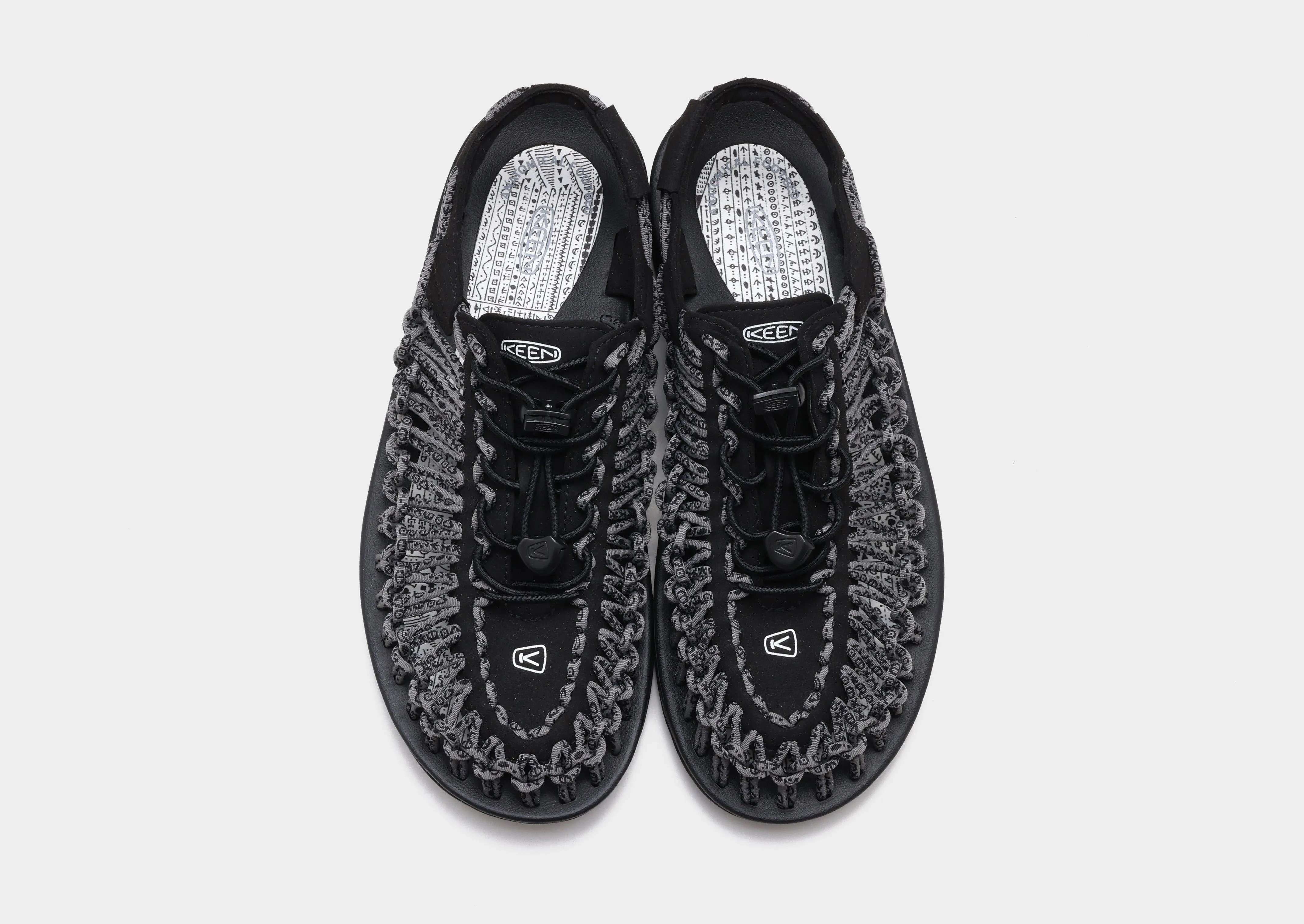 Uneek Sneaker Sandals Shiny Gem Light Build
