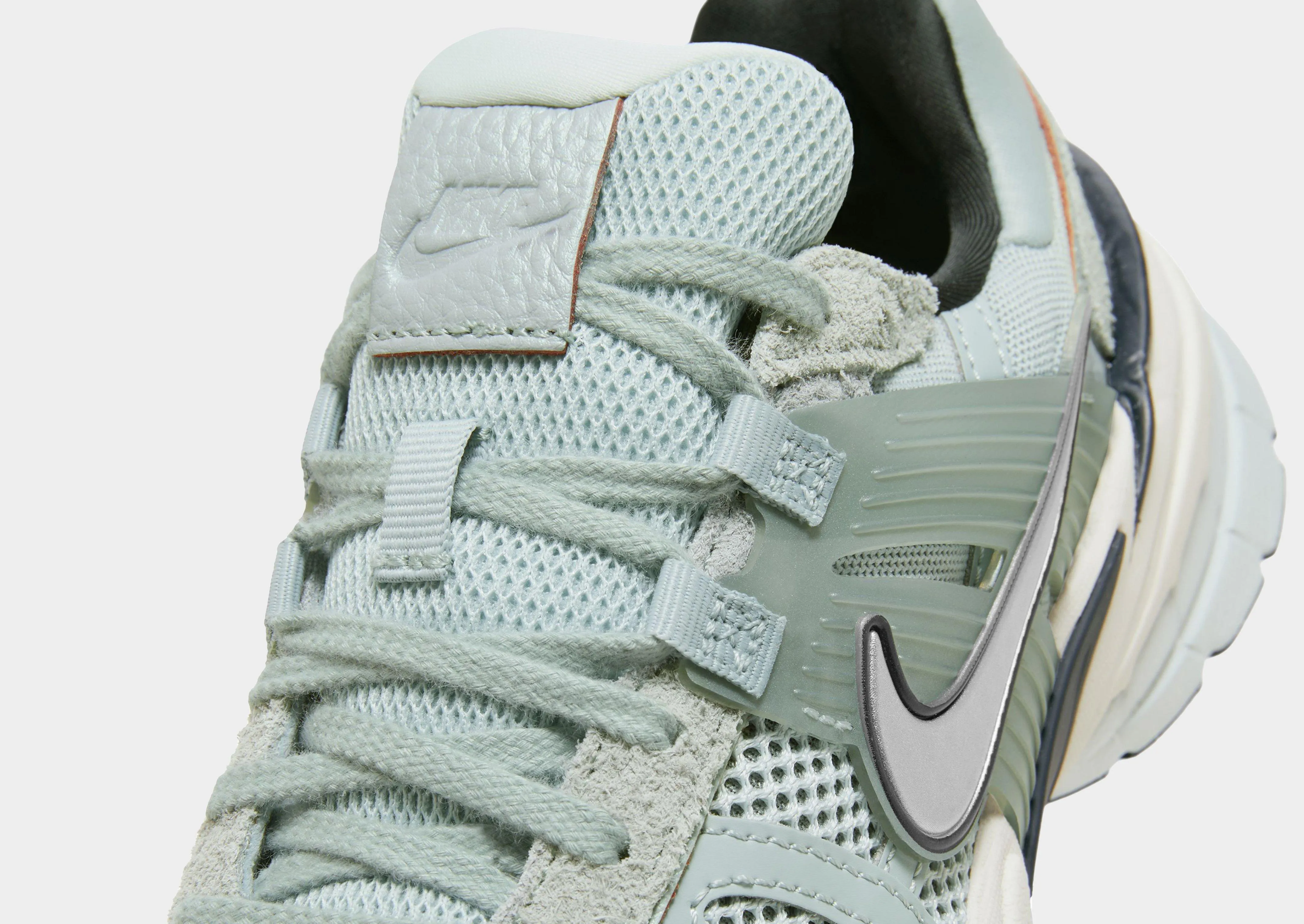 V2K Run Women's Enhanced Traction