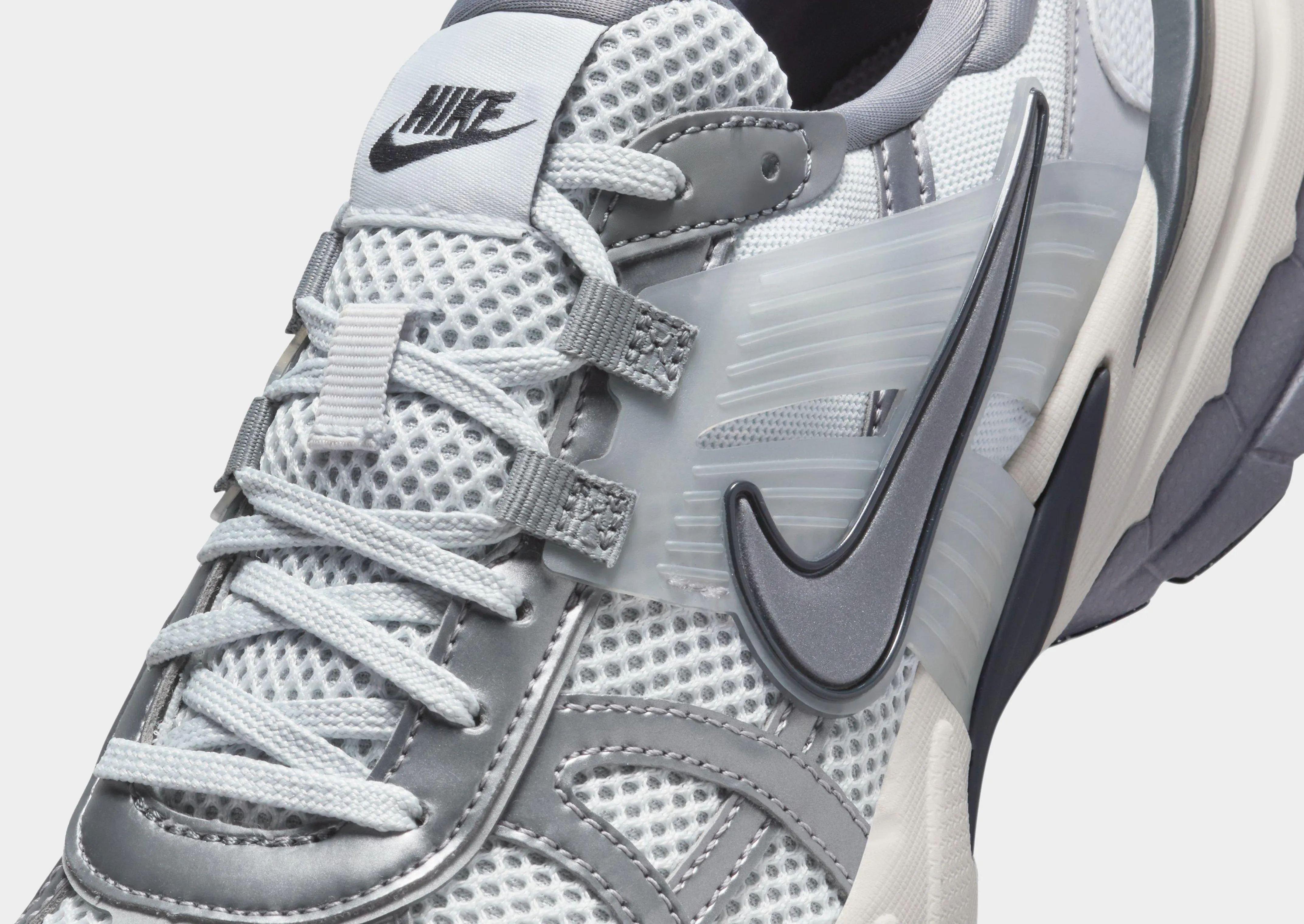 Feel Stable Studded Trim V2K Run Women's