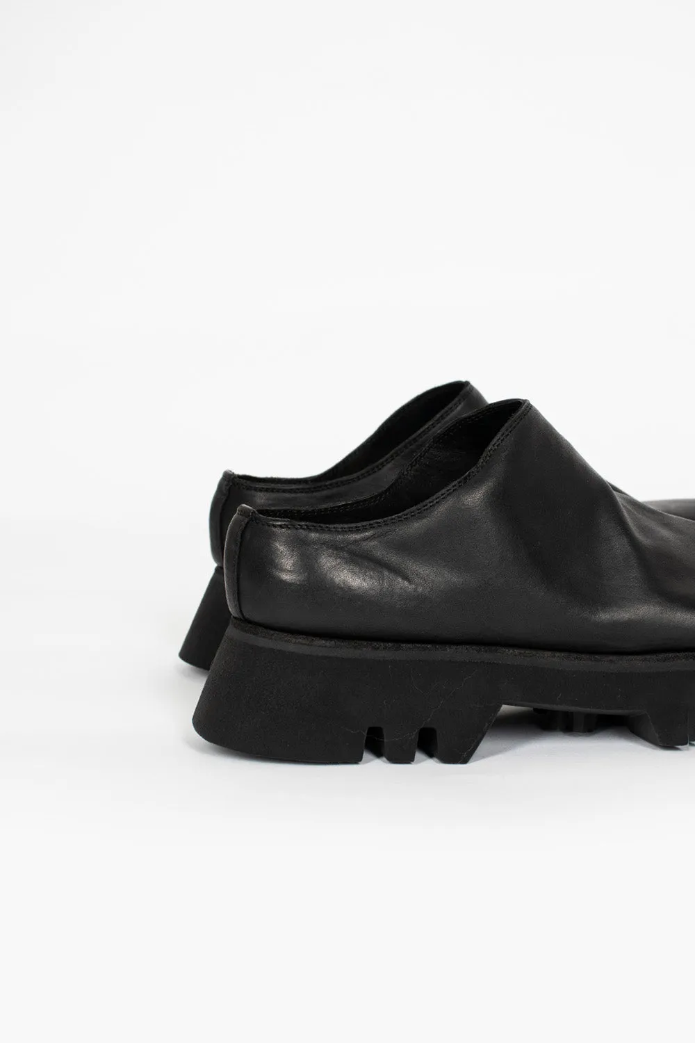 Cushioned Step Weather Resistant User ZO01V Sabot Slip-on