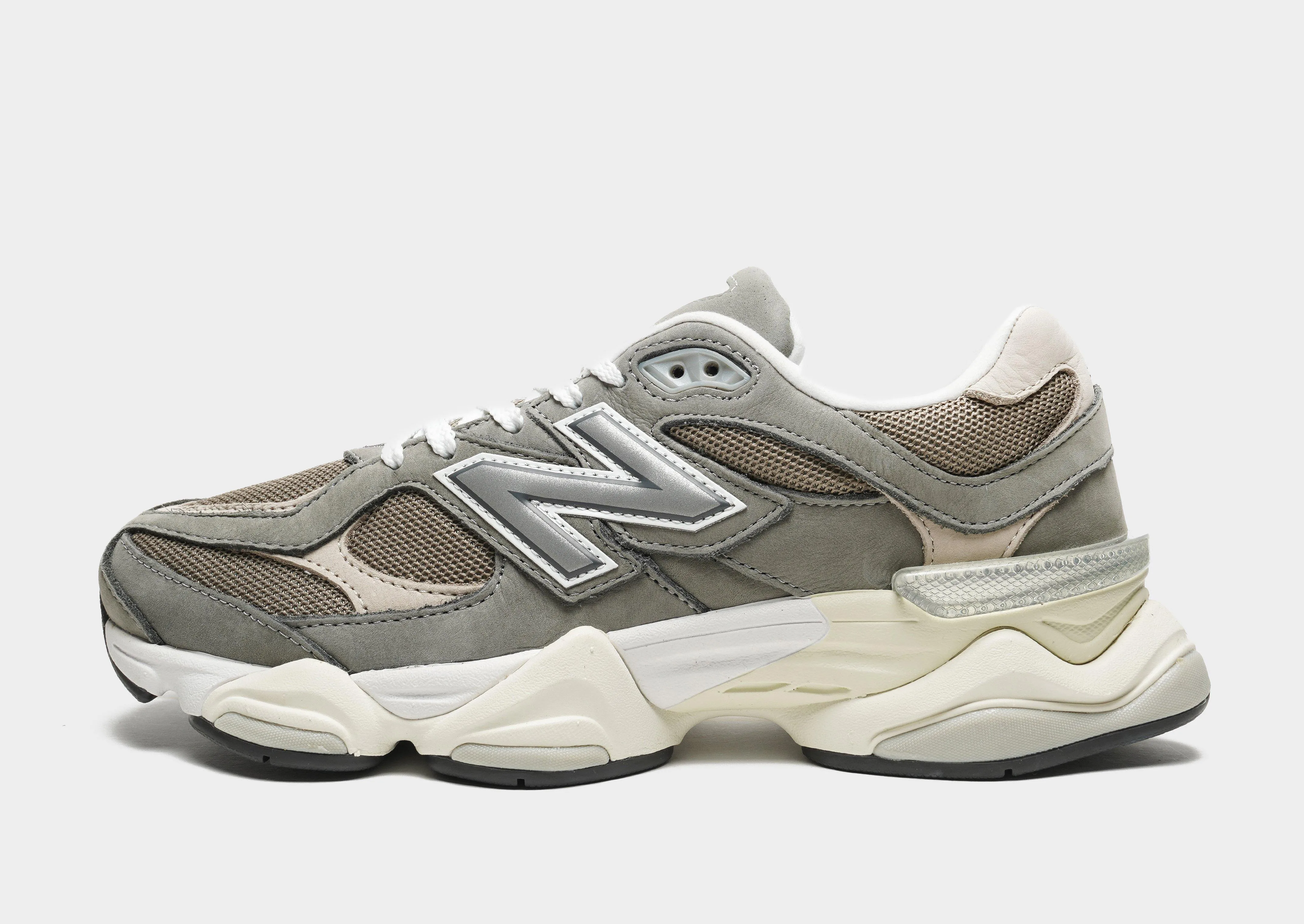 safari - themed running wear Mid Top Style 9060