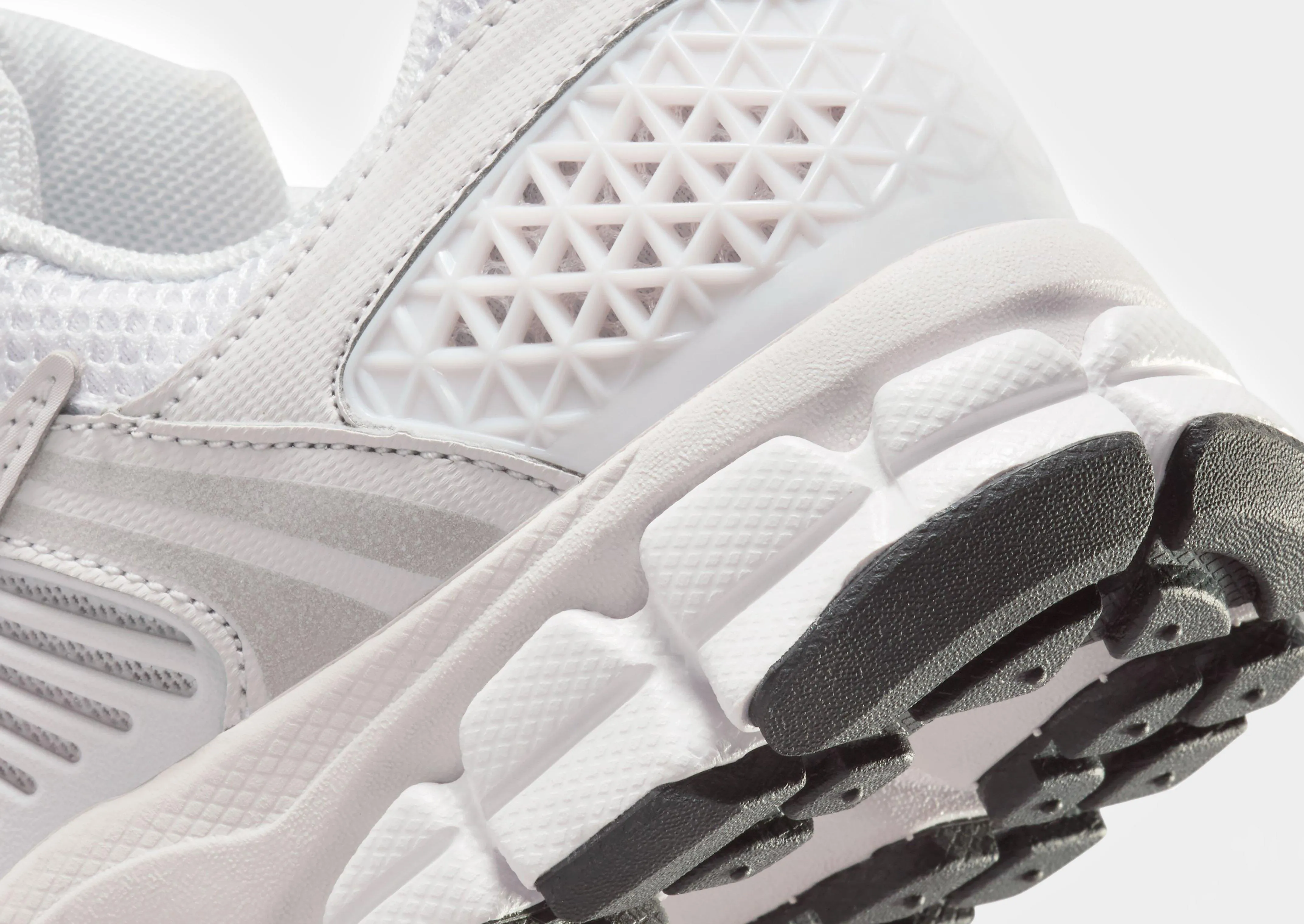 Zoom Vomero 5 Junior's Responsive Rebound Air Circulation System