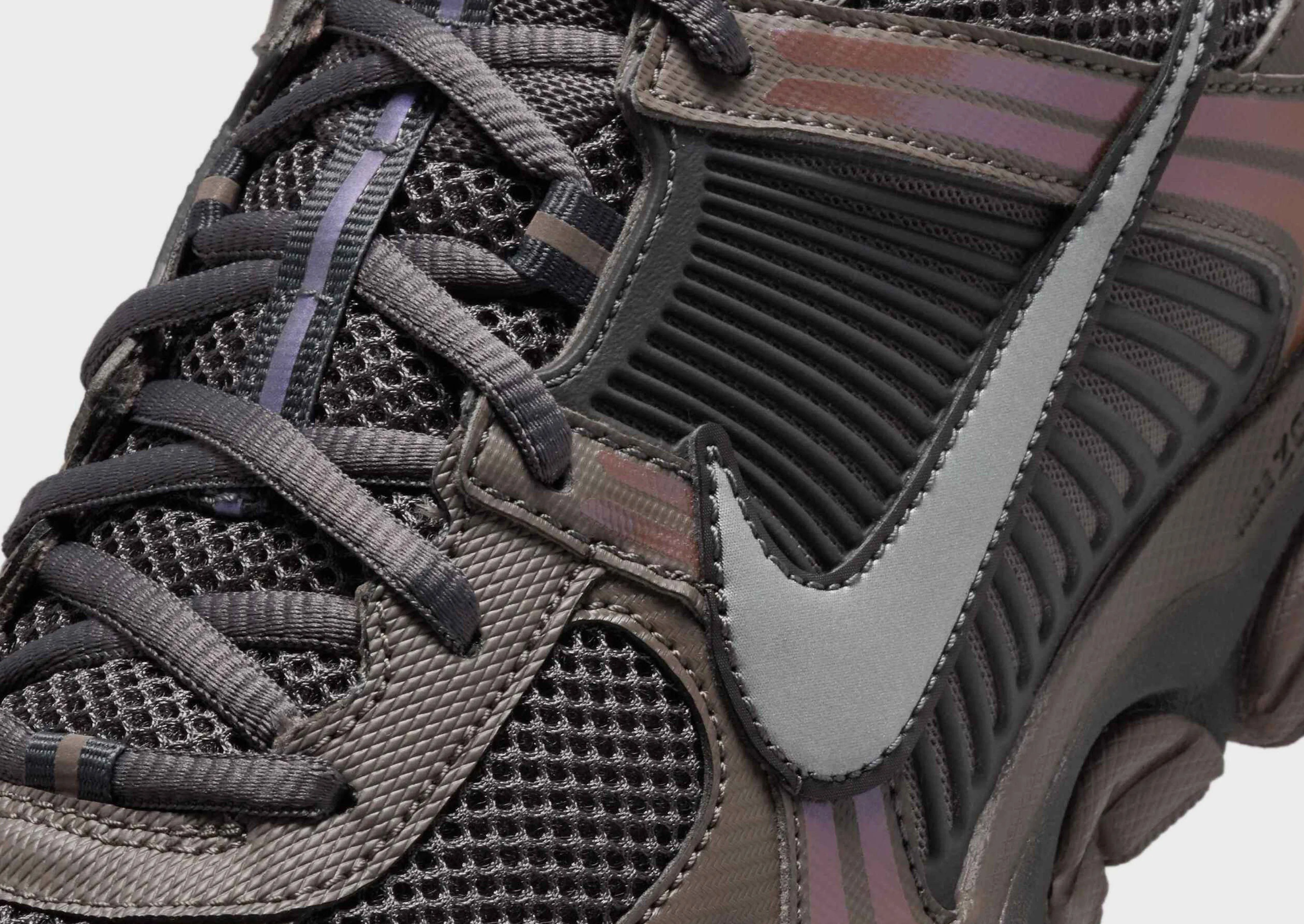Zoom Vomero 5 Anti Tear Material Tapered Heel Design
