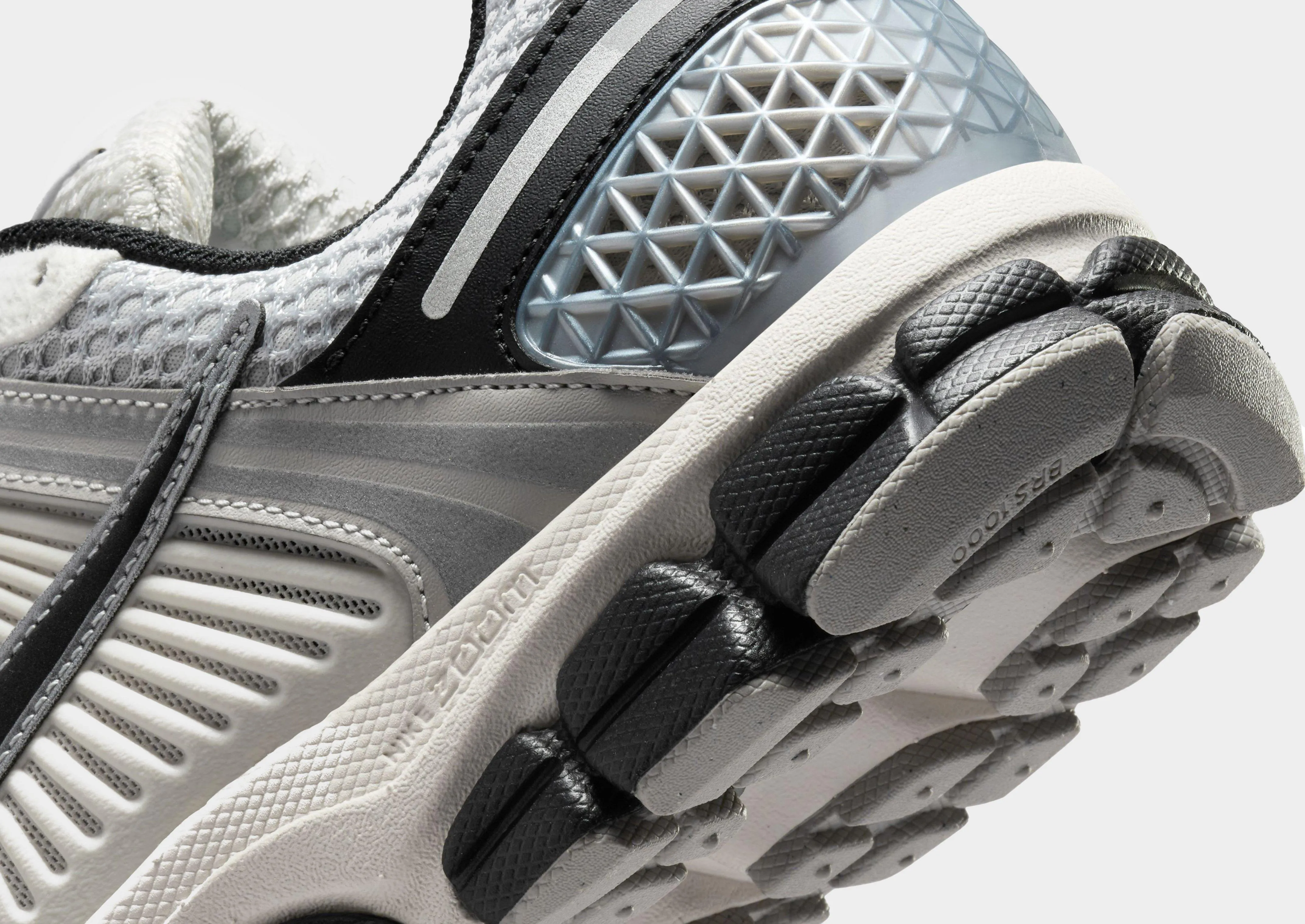 Parade Walk Zoom Vomero 5 Women's