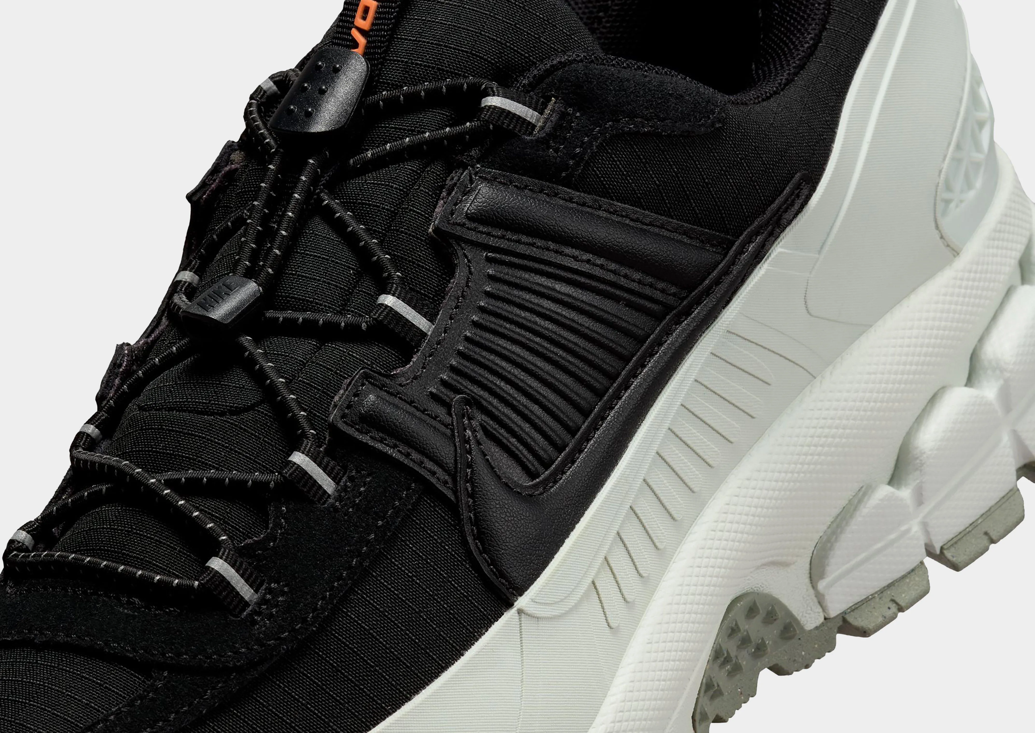 Zoom Vomero Roam Shock-absorbent arch Classic